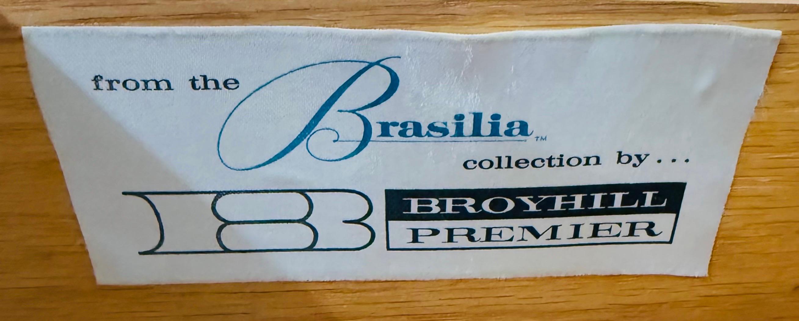 Cassapanche per lingerie in noce Broyhill Brasilia - Set di 2 in vendita 2