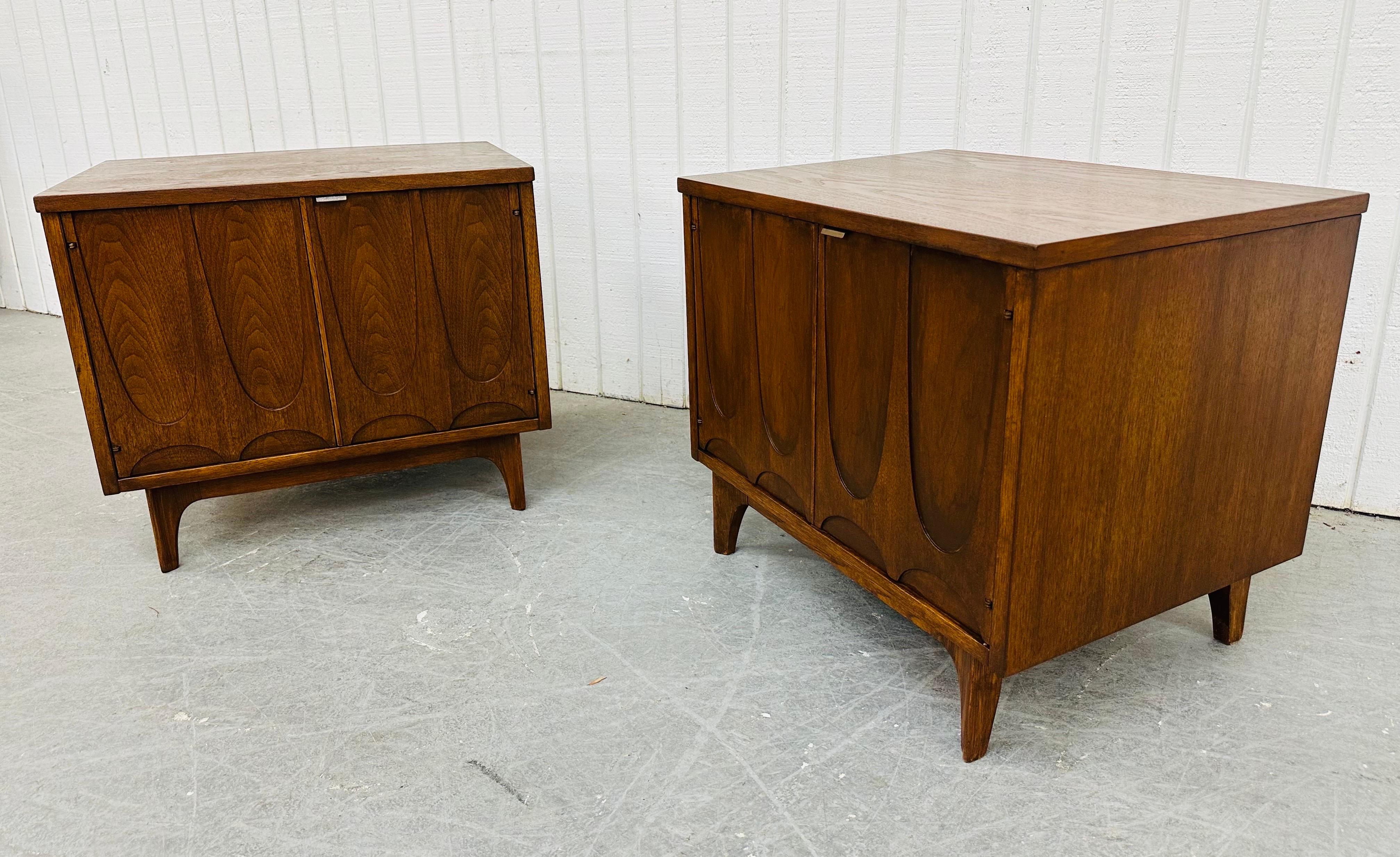 American Mid-Century Modern Broyhill Brasilia Walnut Nightstands - Set of 2