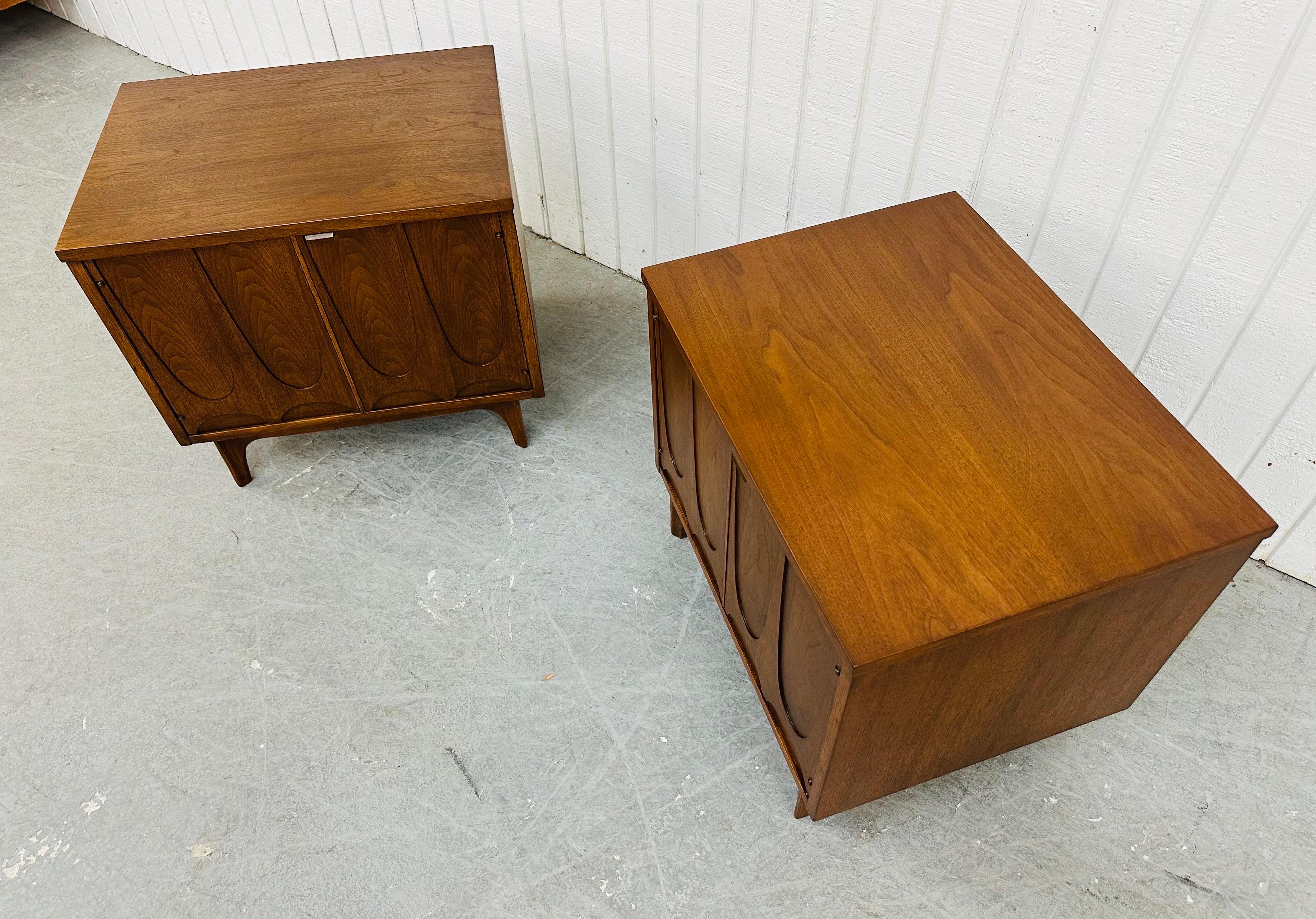 Wood Mid-Century Modern Broyhill Brasilia Walnut Nightstands - Set of 2