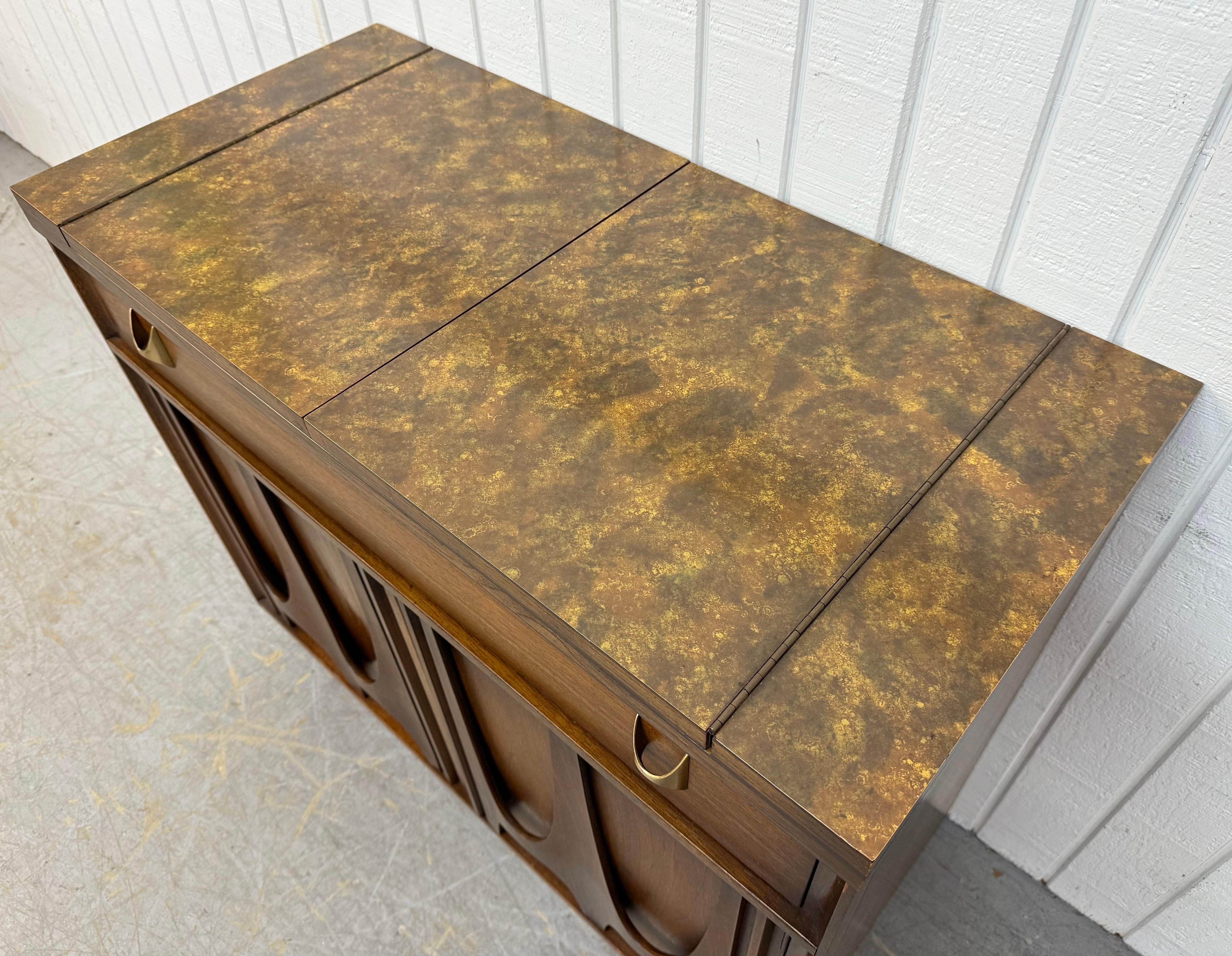 Brass Mid-Century Modern Broyhill Brasilia Walnut Serving Cart For Sale