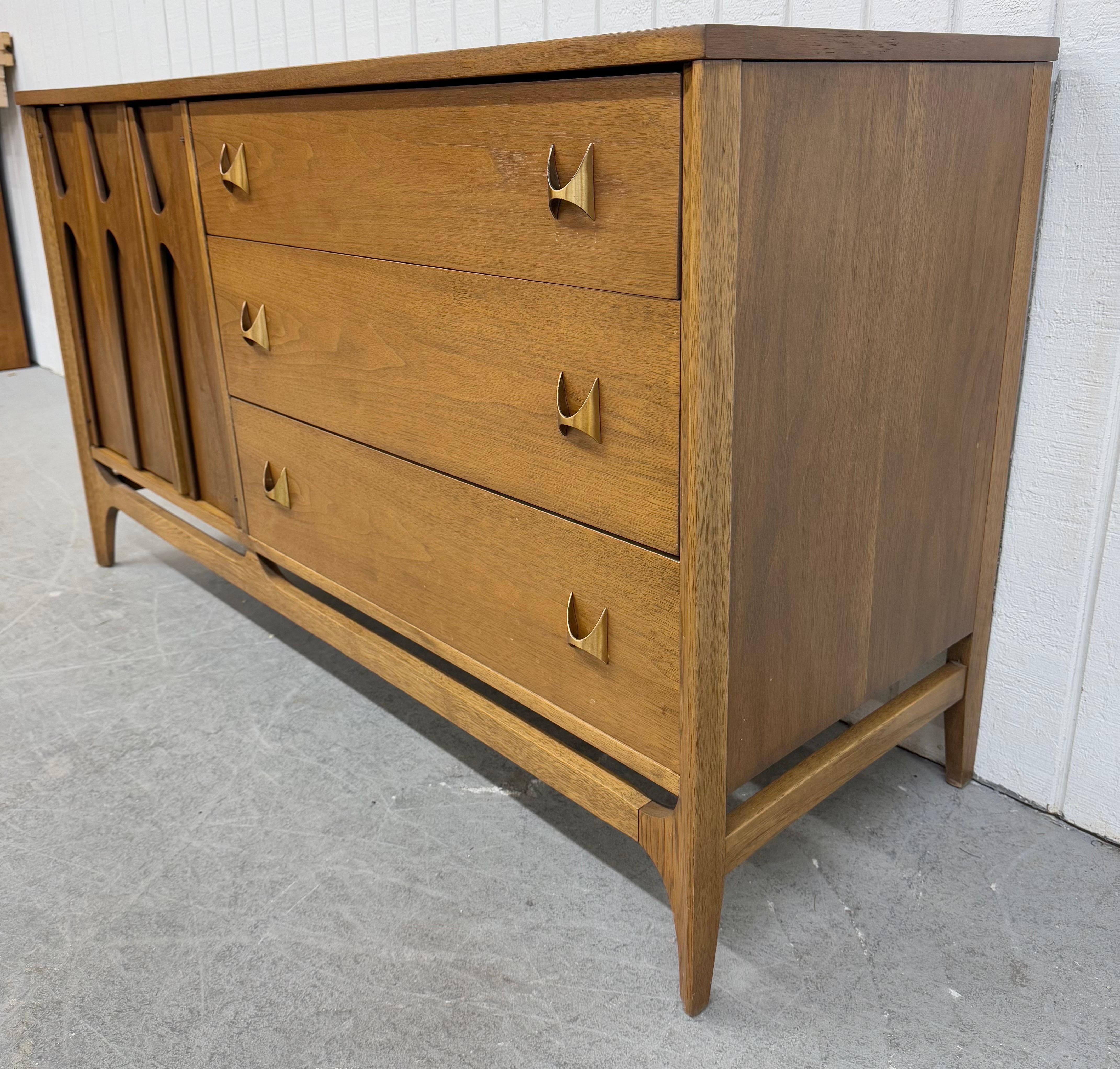 American Mid-Century Modern Broyhill Brasilia Walnut Sideboard