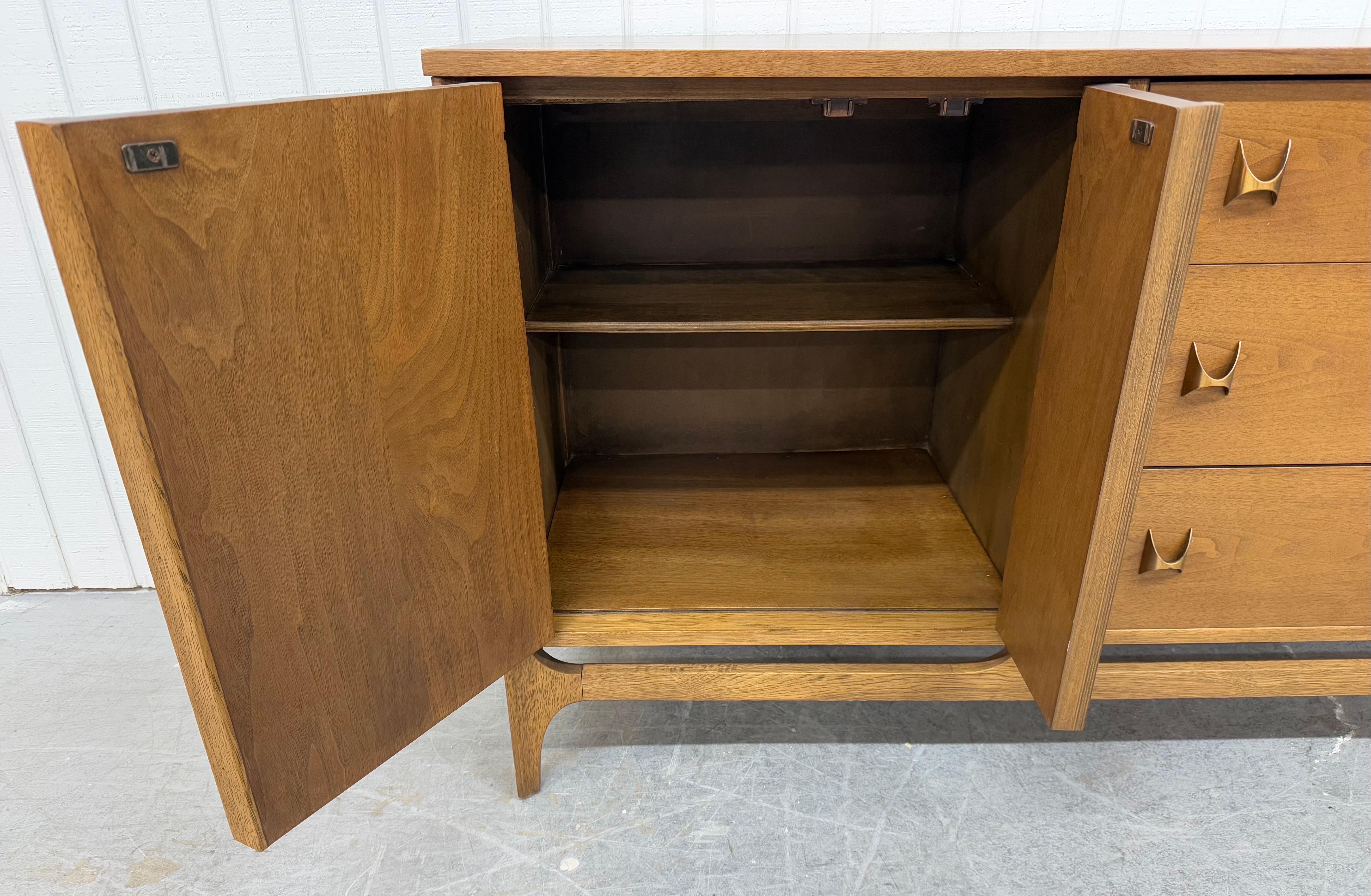 Mid-Century Modern Broyhill Brasilia Walnut Sideboard 2
