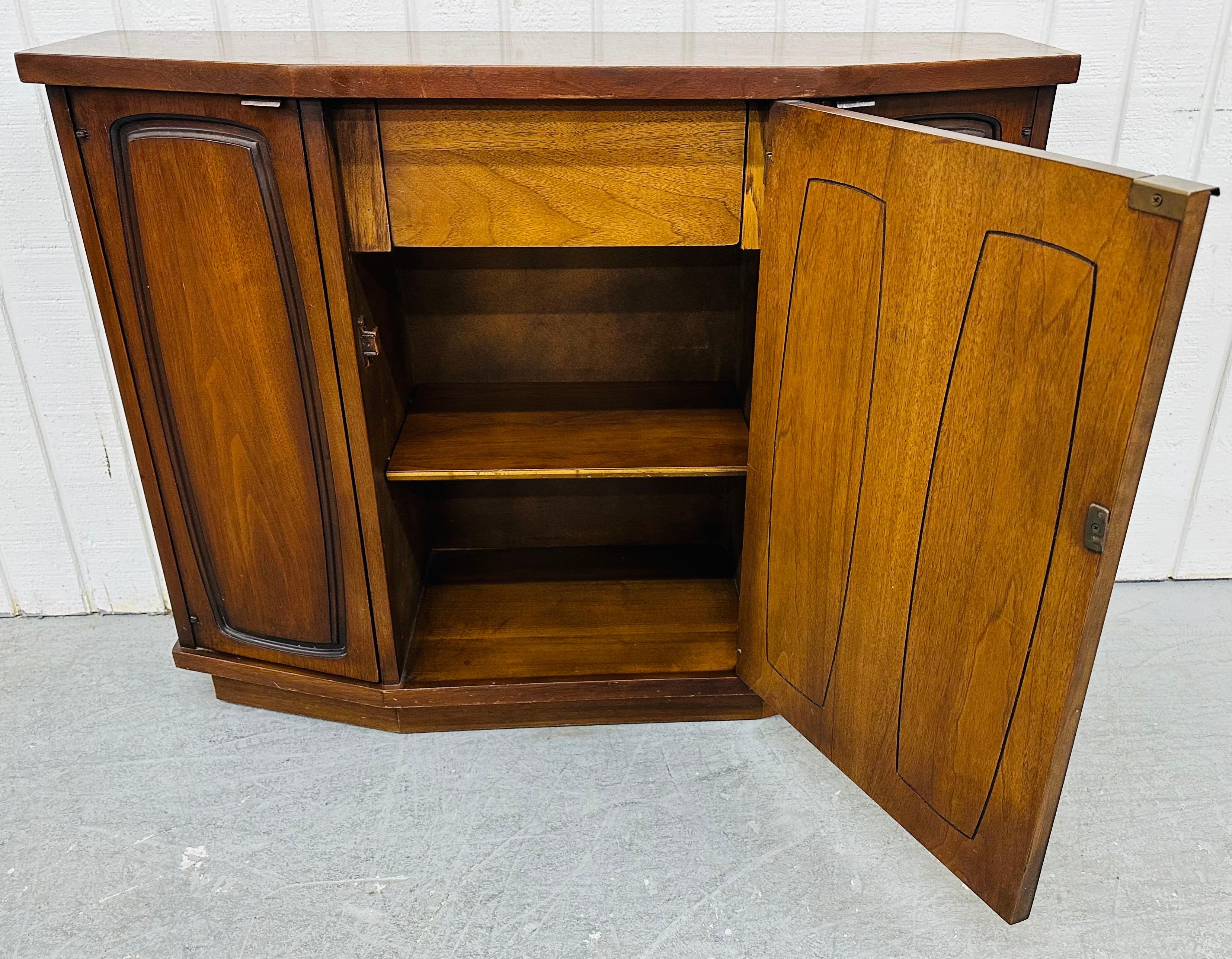 Mid-Century Modern Broyhill Emphasis Console & Mirror 2