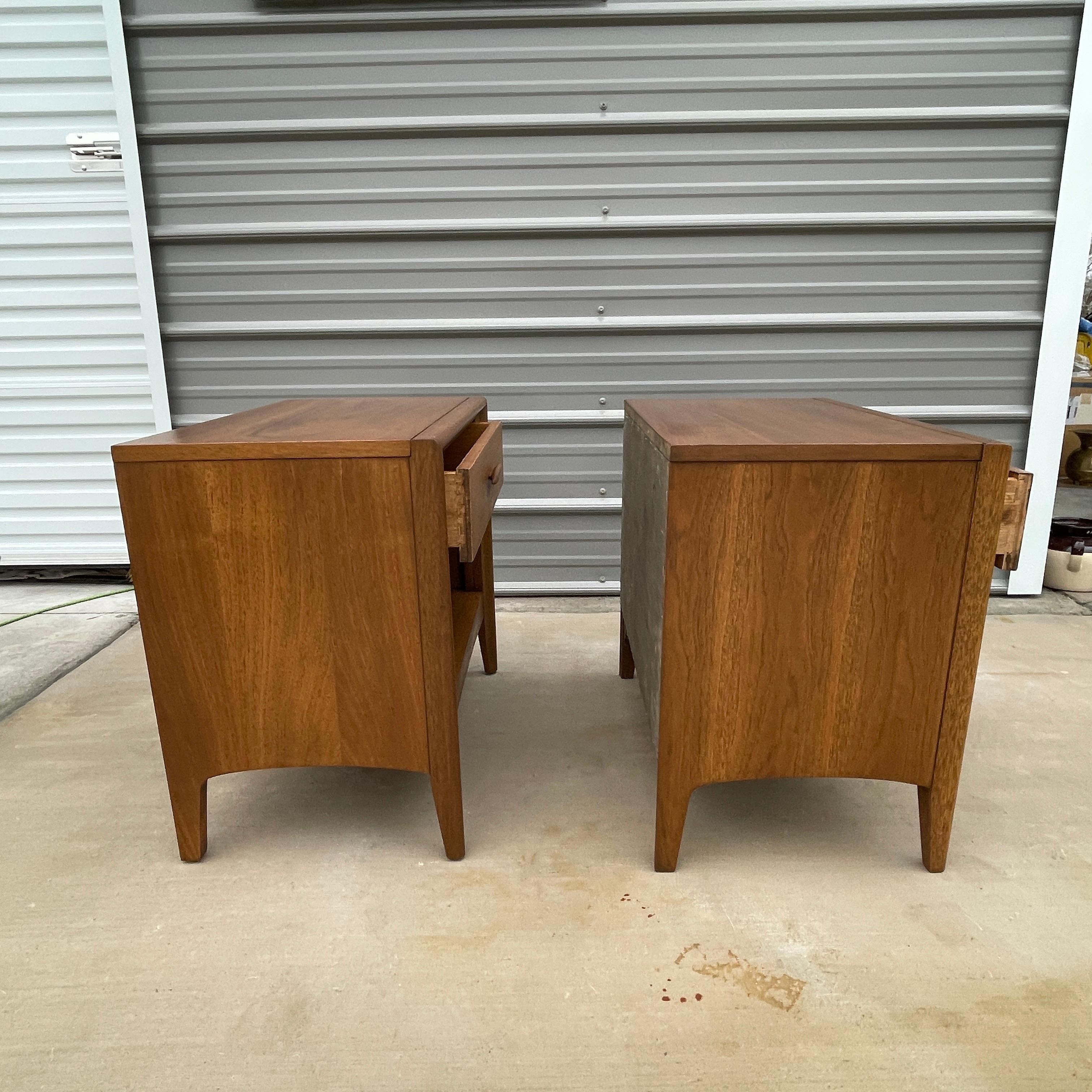 Mid Century Modern Broyhill Emphasis Nightstands- a Pair 1