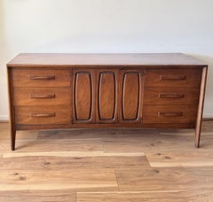 Mid Century Modern Broyhill Emphasis Walnut Dresser