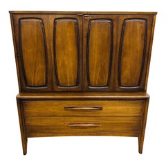 Mid-Century Modern Broyhill Emphasis Walnut Gentleman’s Chest