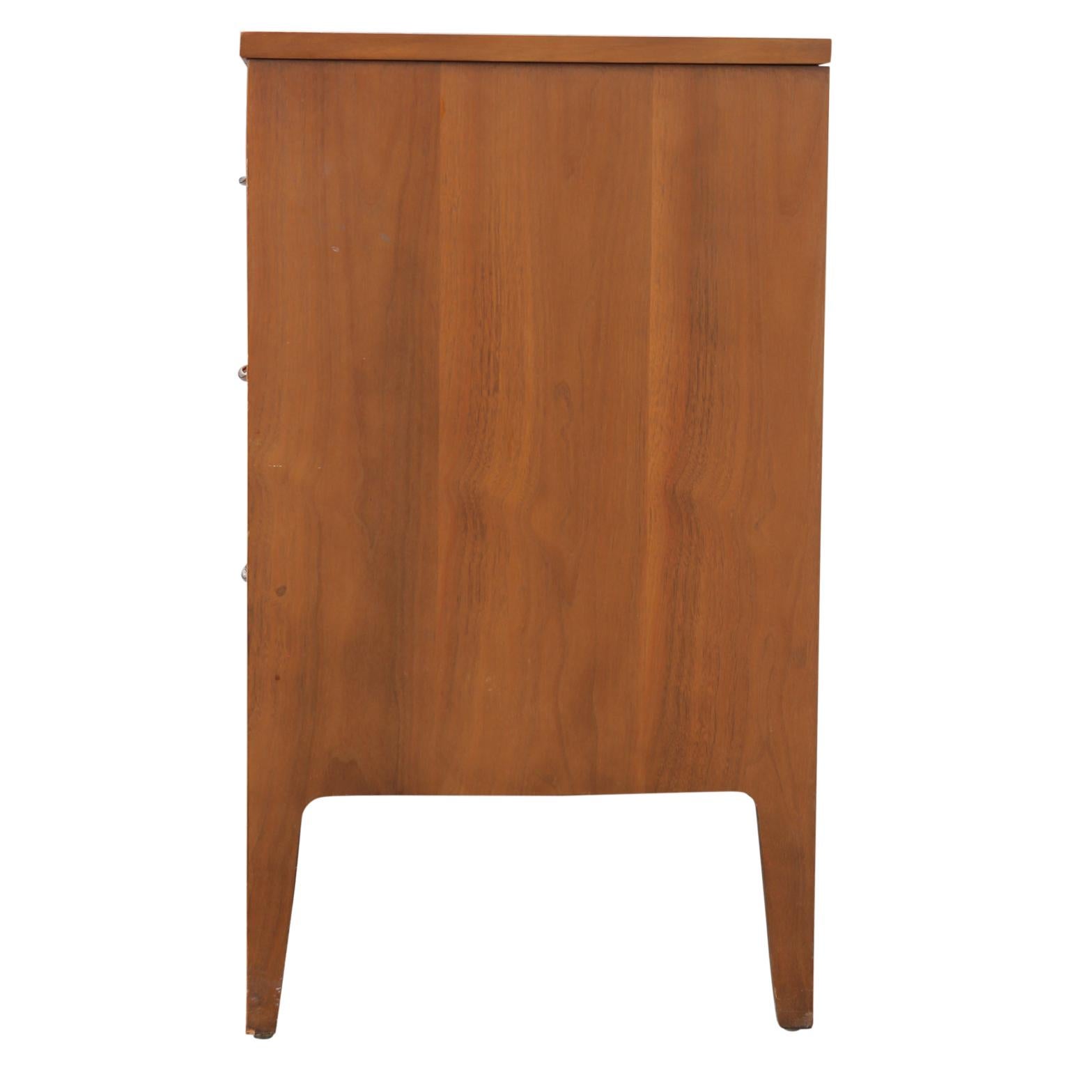broyhill forward 70 dresser