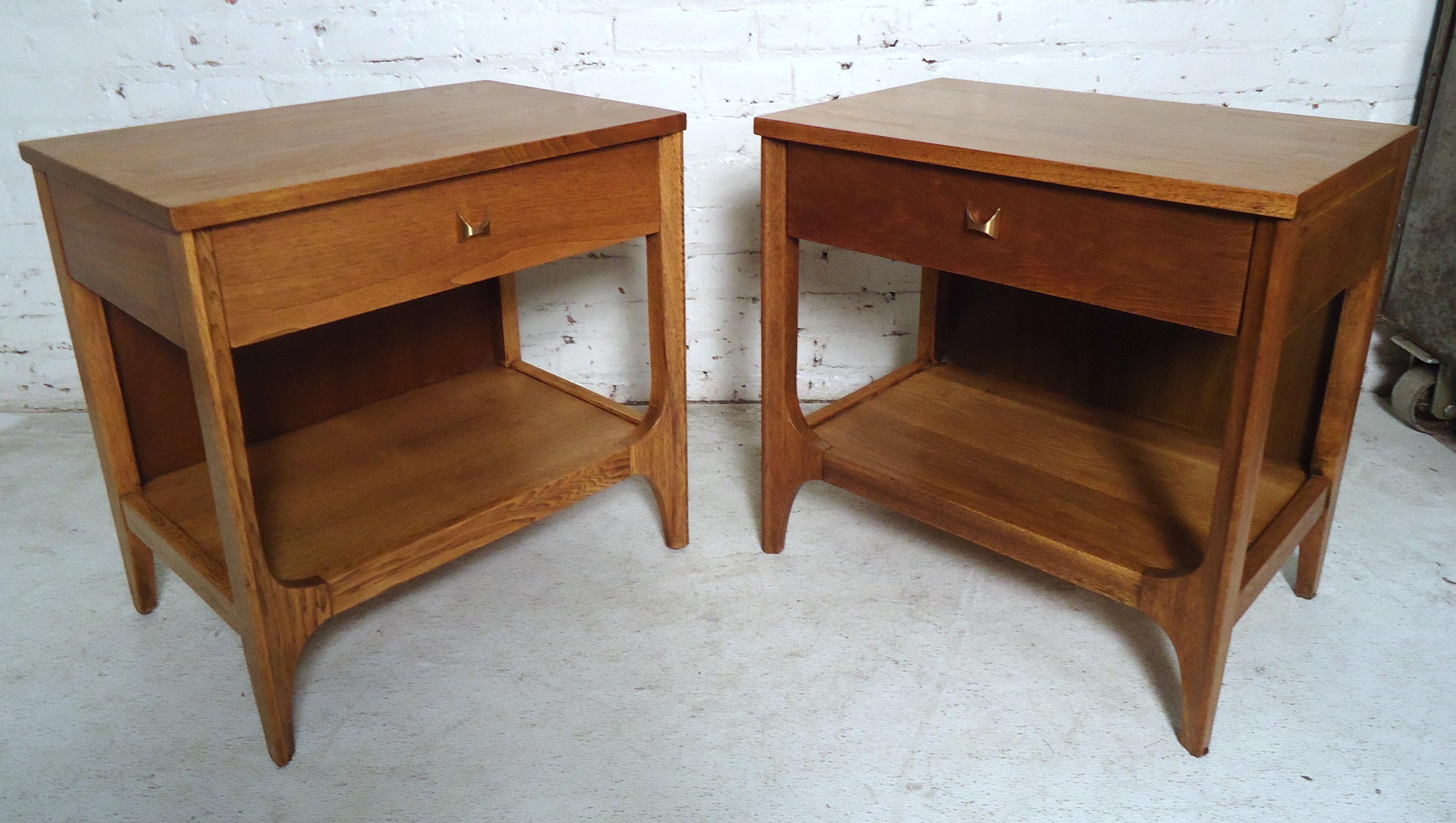 Mid-Century Modern Broyhill Nightstands In Good Condition In Brooklyn, NY