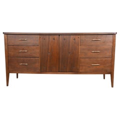 Mid-Century Modern Broyhill Saga Credenza