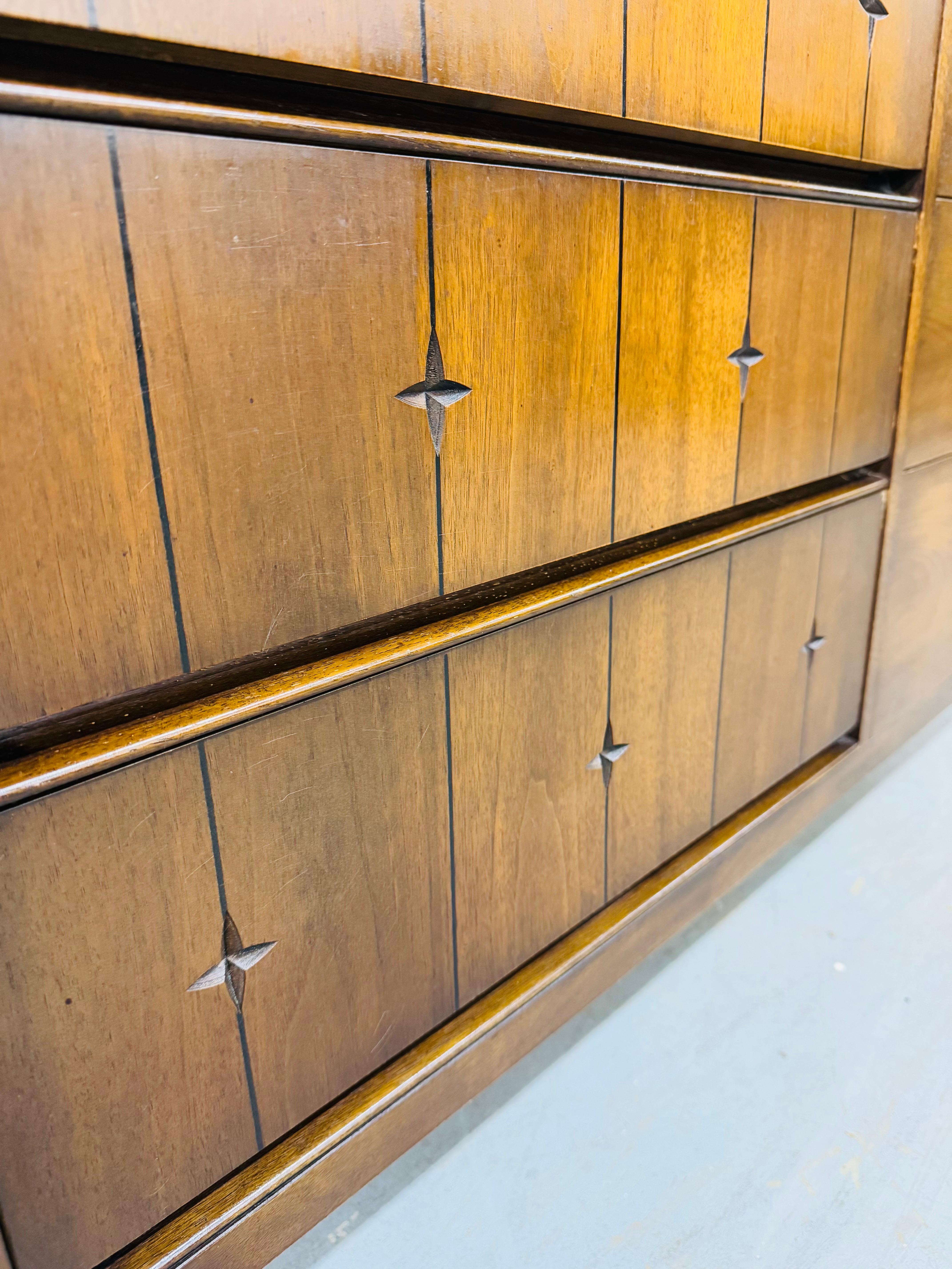 Mid-Century Modern Broyhill Saga Walnut Dresser For Sale 1