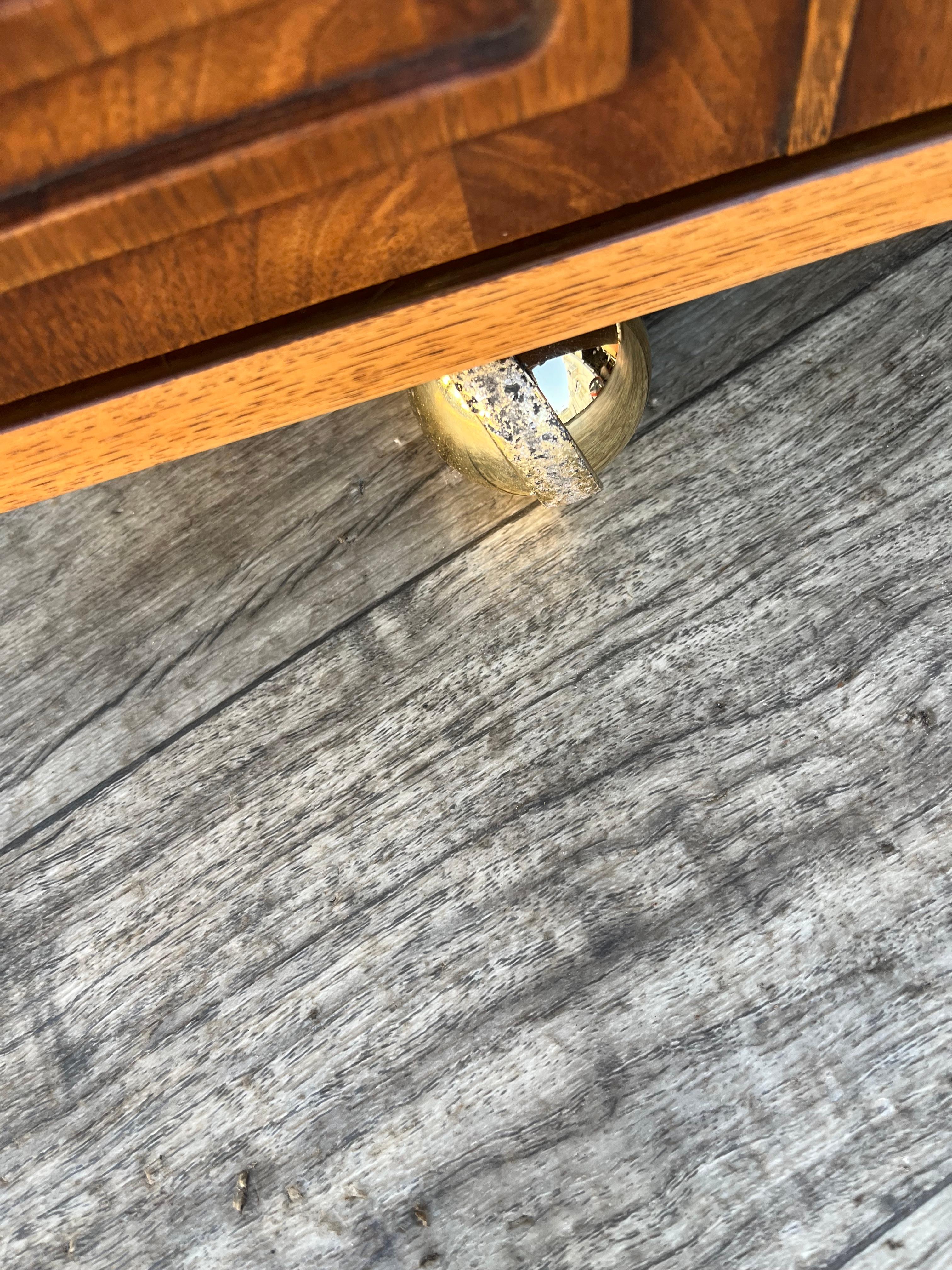 Credenza/buffet Broyhill sculptra, moderna di metà secolo. Circa anni '60 in vendita 7