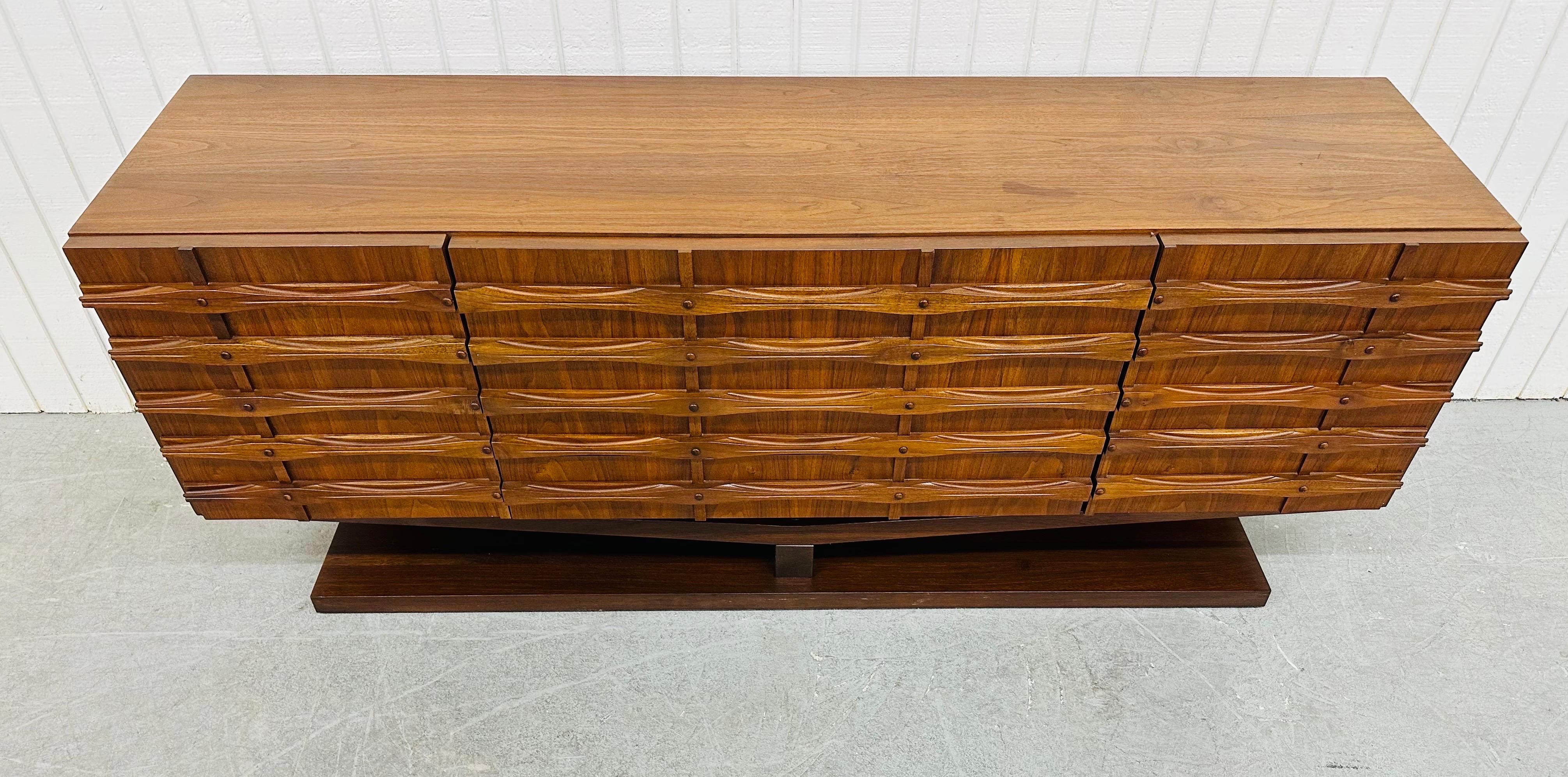 20th Century Mid-Century Modern Brutalist 9-Drawer Dresser For Sale