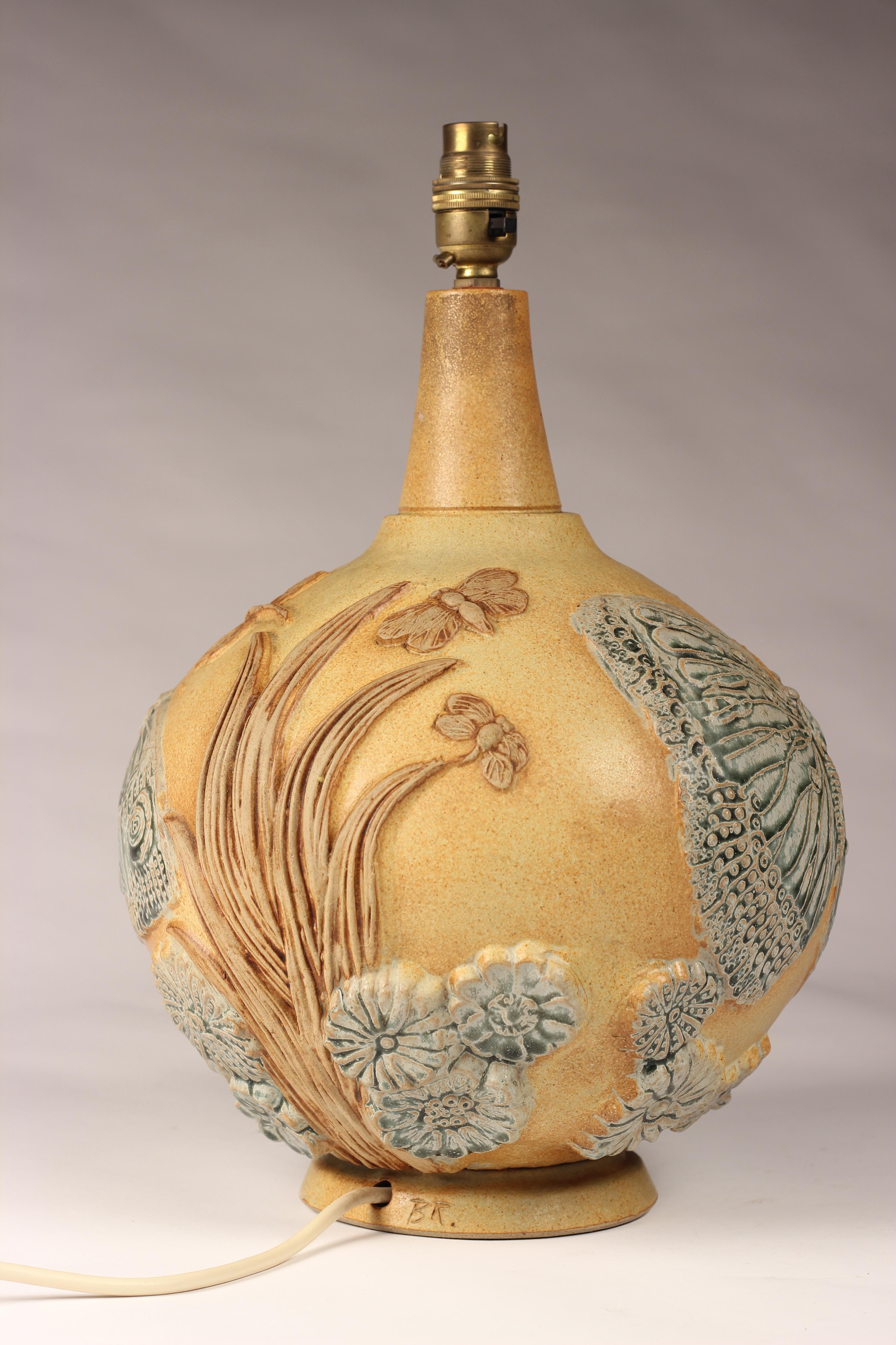 Brutalistische Keramik-Tischlampe von Bernard Rooke (Mitte des Jahrhunderts) (Ende des 20. Jahrhunderts) im Angebot