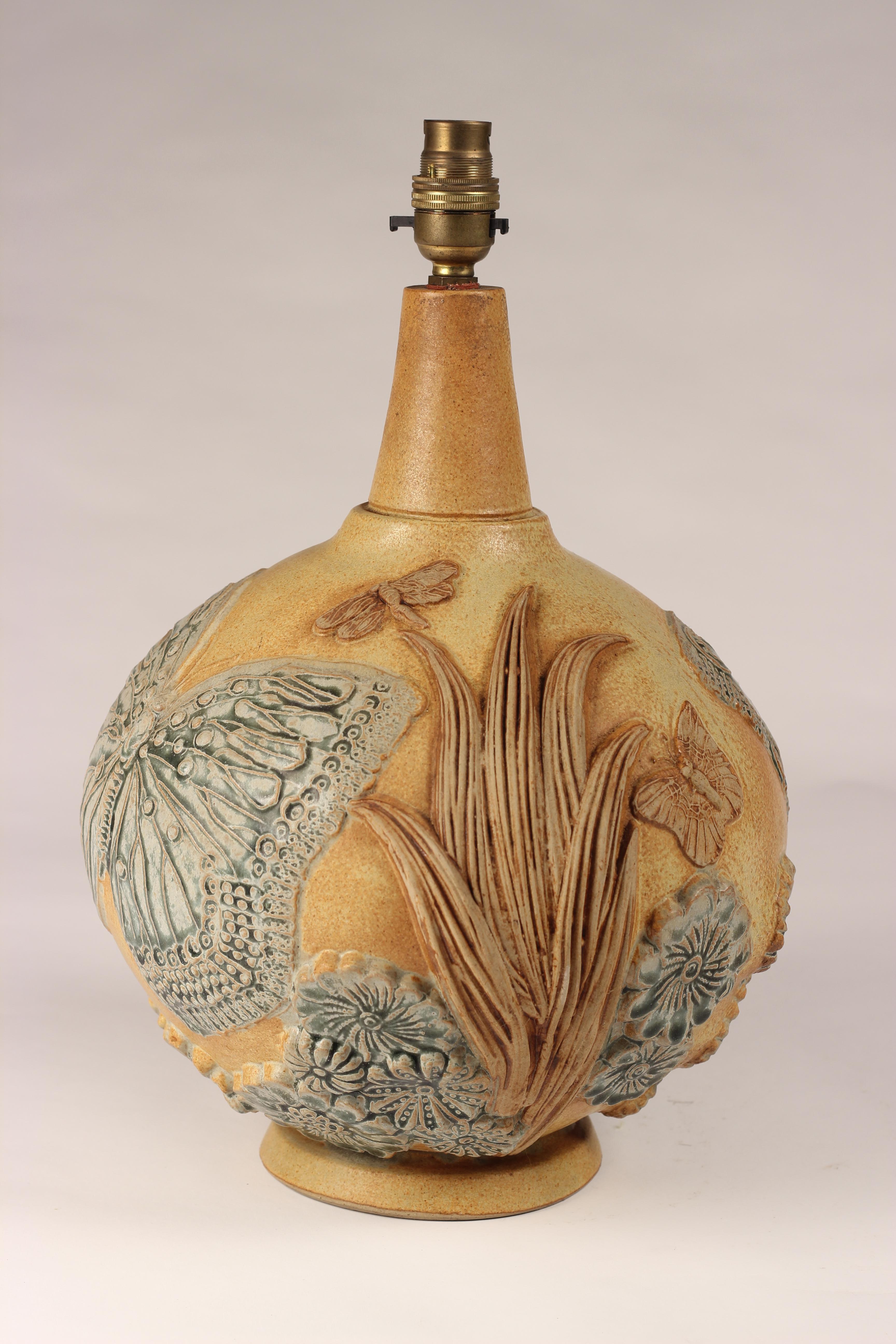 Brutalistische Keramik-Tischlampe von Bernard Rooke (Mitte des Jahrhunderts) (Ton) im Angebot
