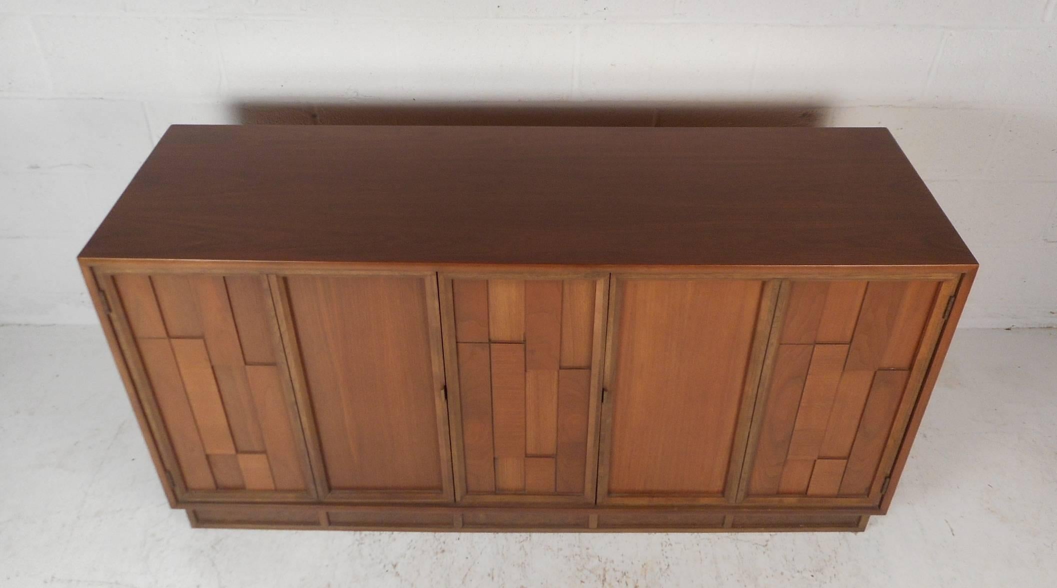 Mid-Century Modern Brutalist Front Credenza In Good Condition In Brooklyn, NY
