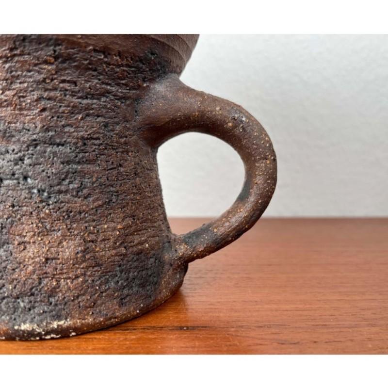 Brutalistische deutsche Studio-Vase von Gerhard Liebenthron aus der Jahrhundertmitte, 1974 im Angebot 1