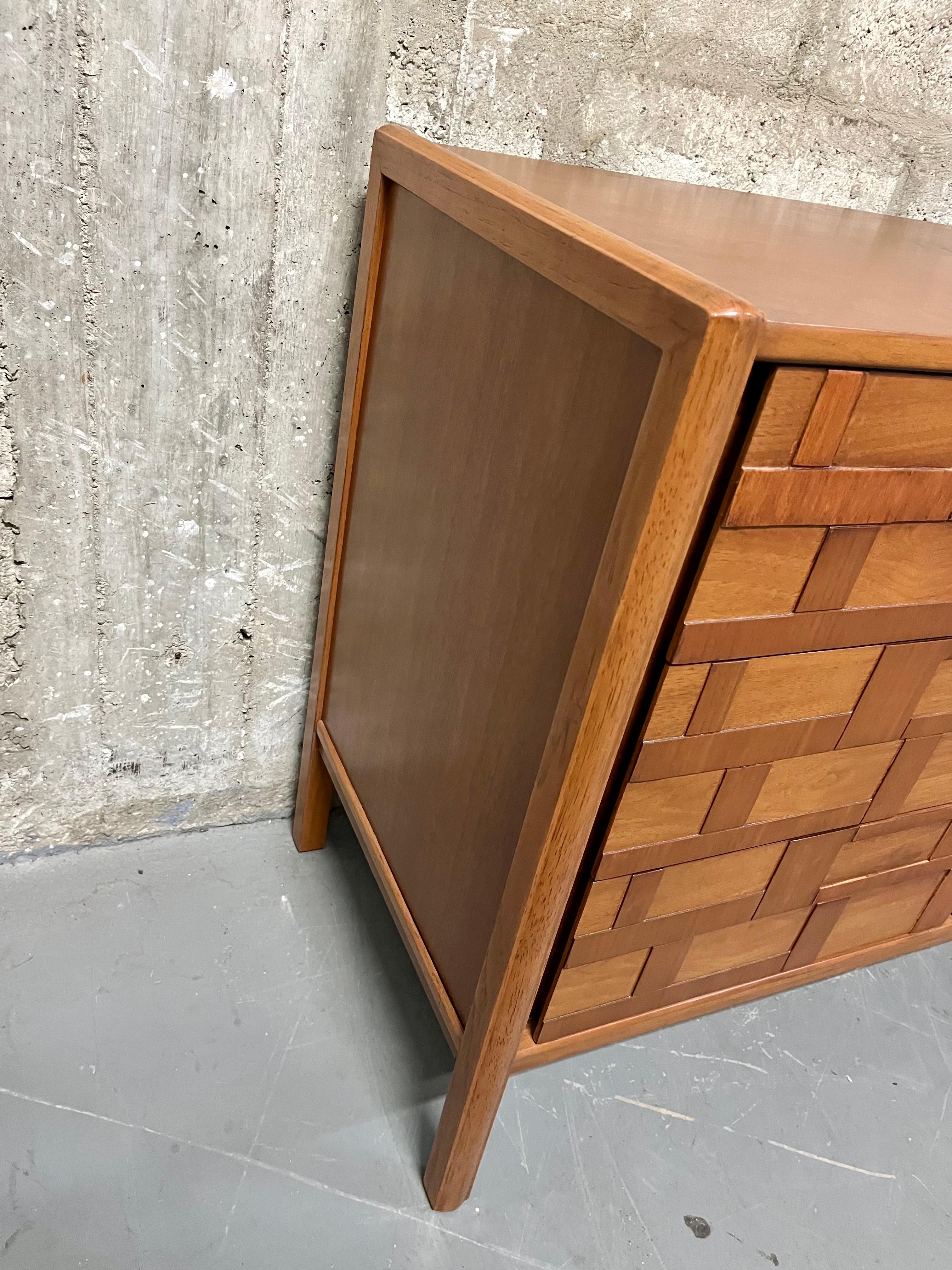 Mid Century Modern Brutalist Inspired Nine Drawers Dresser. Circa 1960s For Sale 5