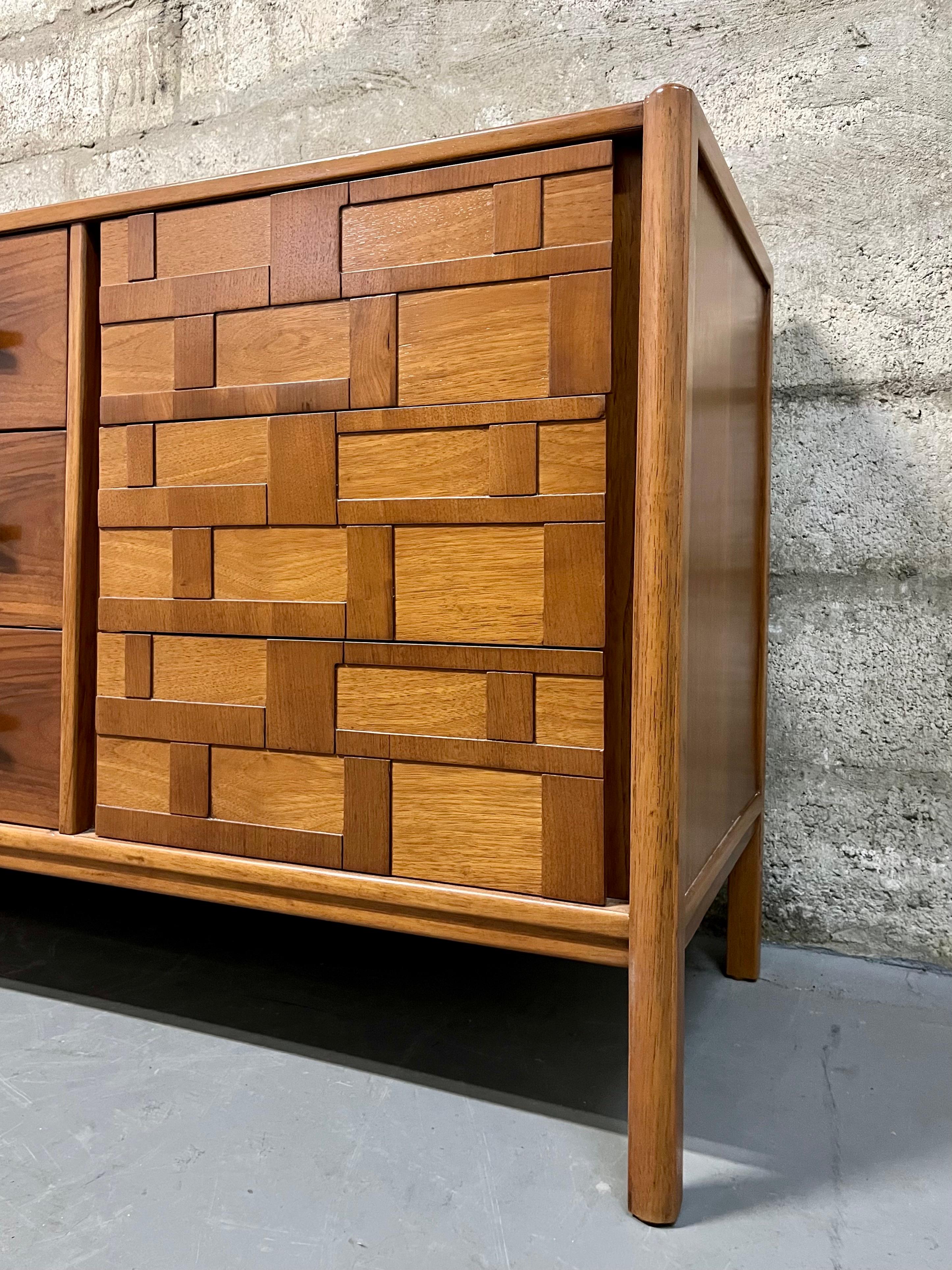 Mid Century Modern Brutalist Inspired Nine Drawers Dresser. Circa 1960s For Sale 7