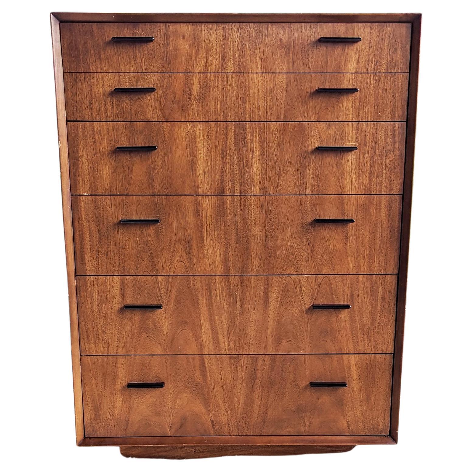 Very nice looking and functional high quality Brutalist Lane dresser. The drawers catch on rollers. In very good condition throughout.

Very nice drawer pulls, beautiful minimalist piece, Very cool design.

Dimensions: 36