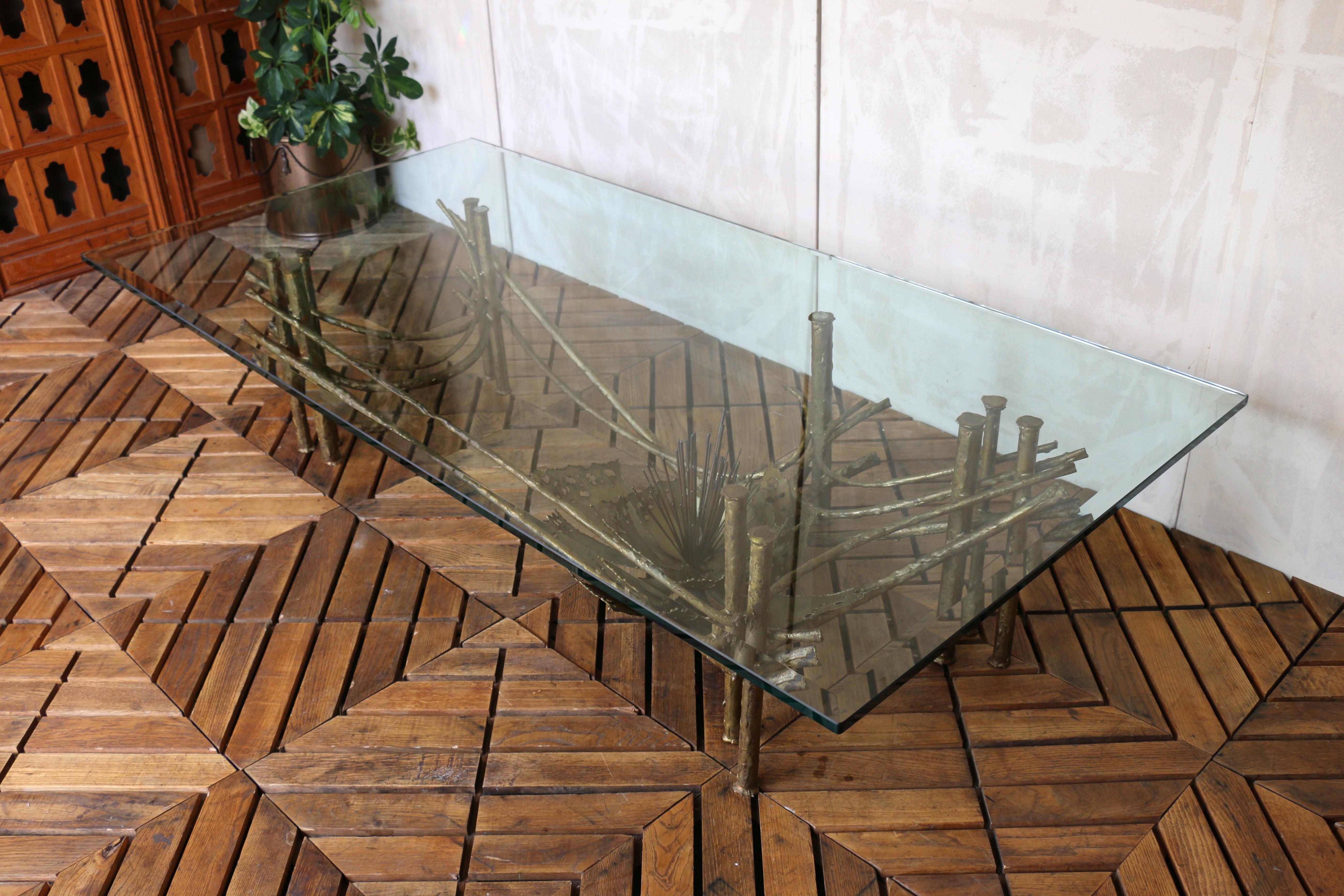 Mid-Century Modern Brutalist Lotus Coffee Table, Circa 1960s For Sale 2
