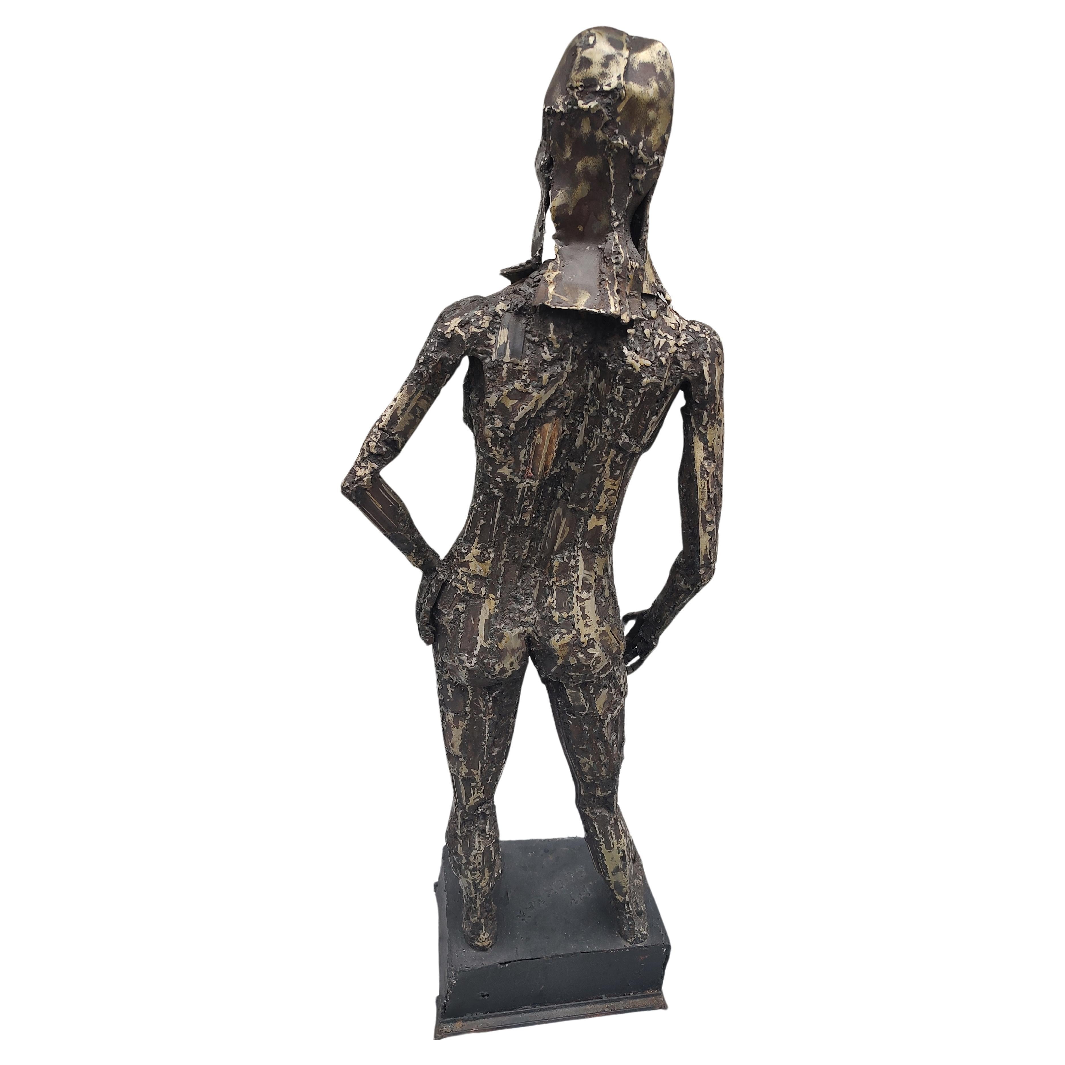 Escultura Figurativa de Mujer de Metales Mixtos Brutalista Moderna de Mediados de Siglo C1970 en venta 3