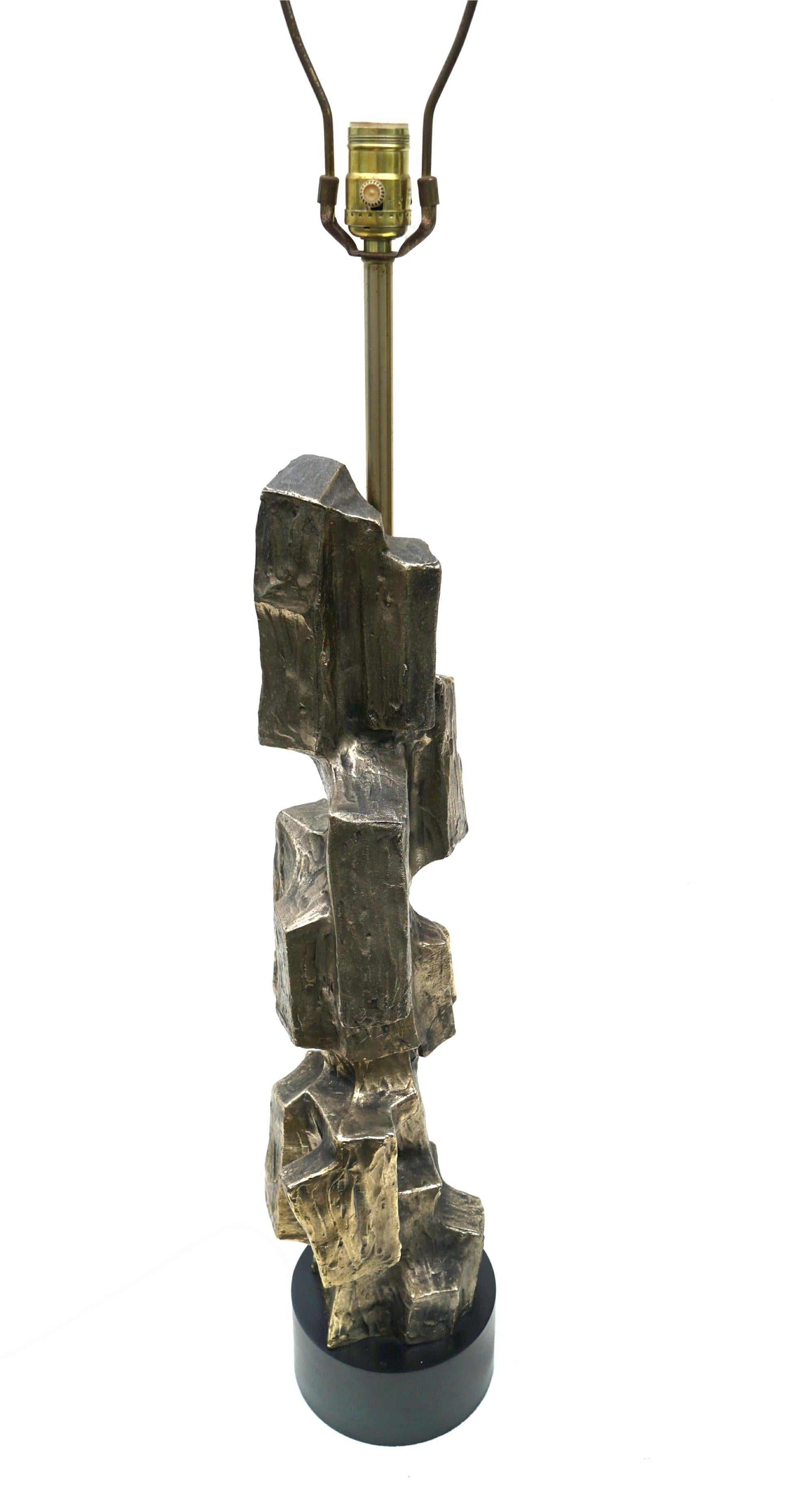 Model H-940 Brutalist or Cubist table lamp by Richard Barr for Laurel Lamp Company, circa 1960. Cast metal Sculpture . Weathered brass on black base with Optional Beautiful Vintage lampshade / shade. With the shade it measures 16.25