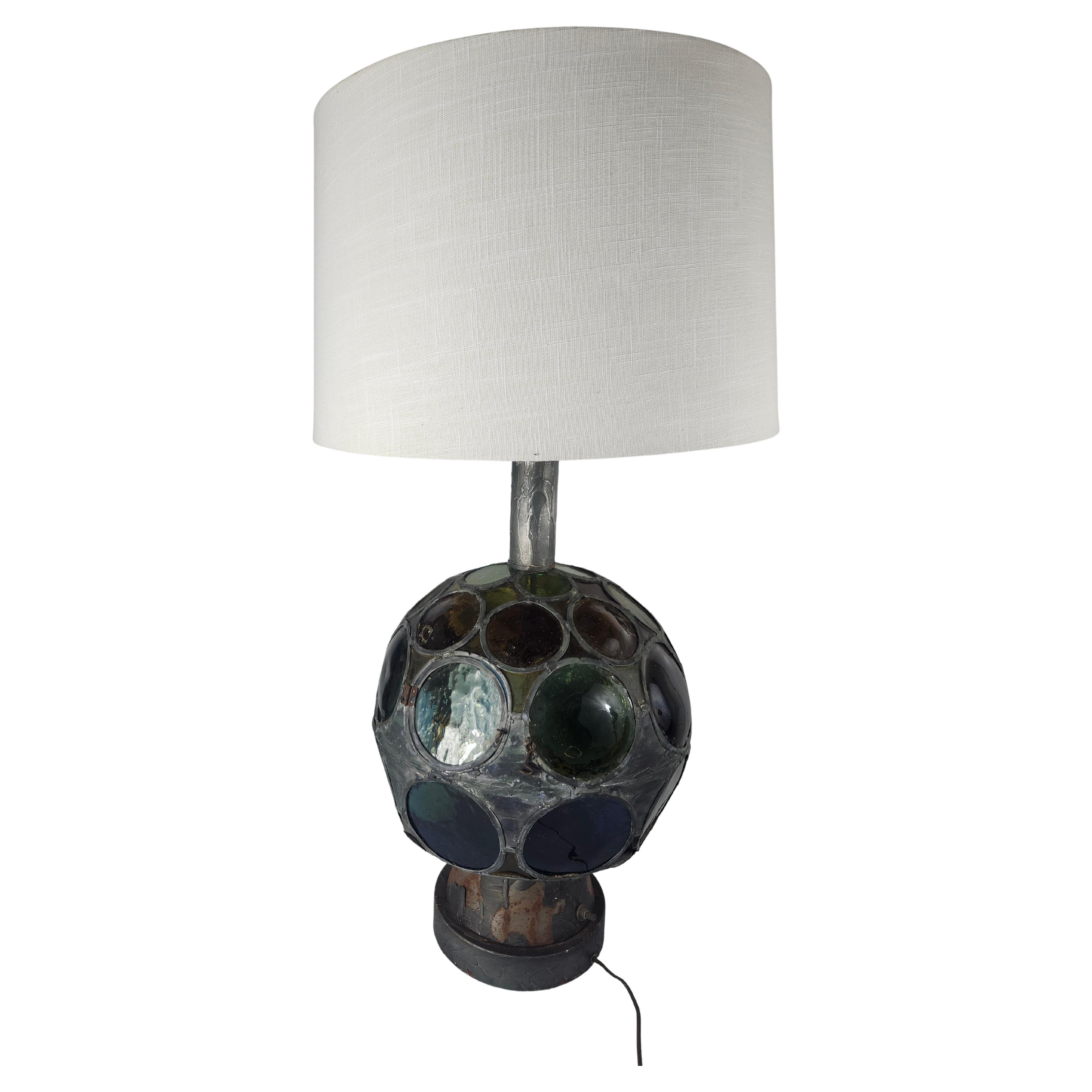 Brutalisme Lampe de table sculpturale brutaliste mi-siècle moderne avec verre architectural C1960 en vente