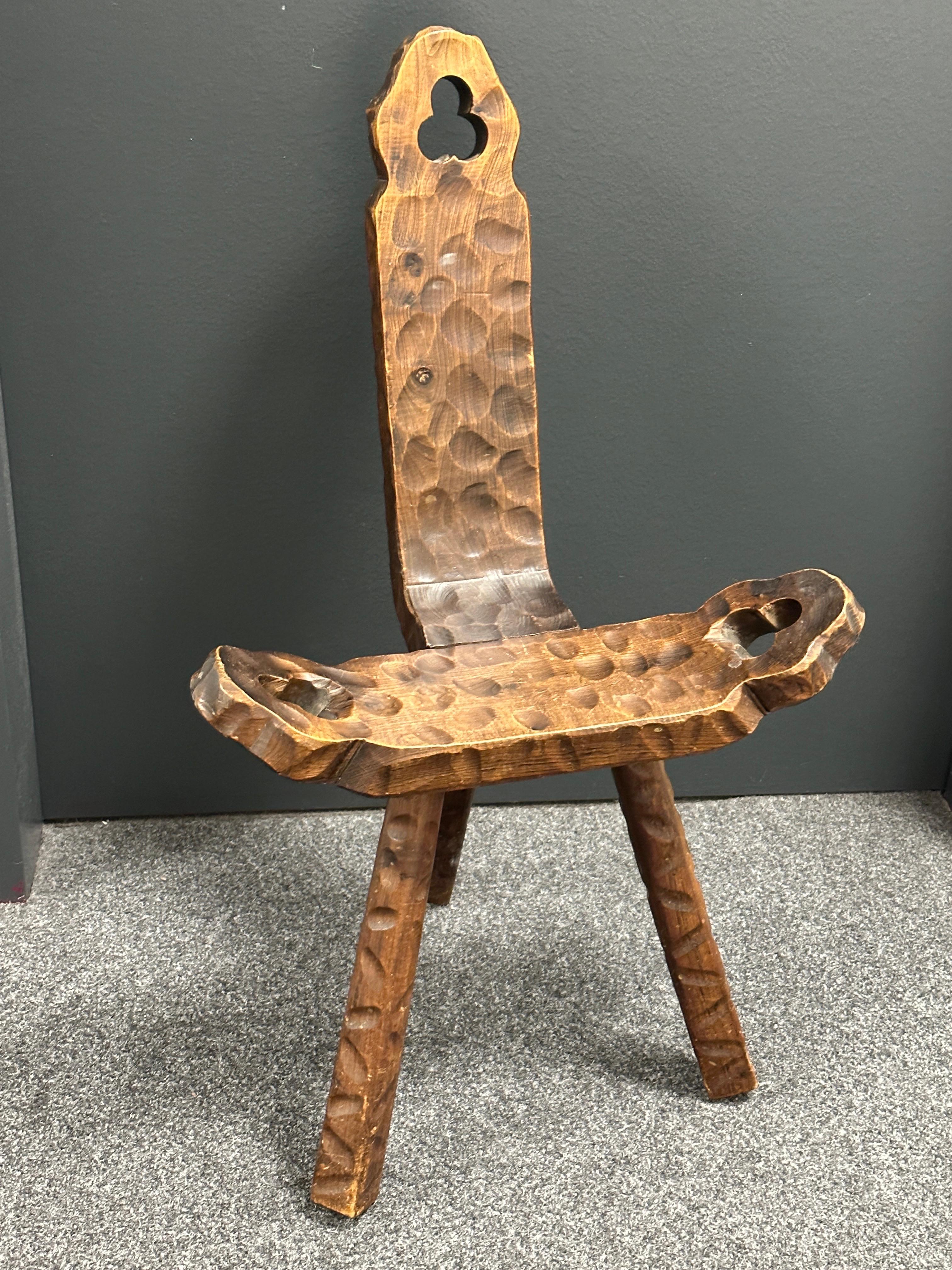Mid-Century Modern Brutalist Sculptural Wood Tripod Chair, Spain Vintage 1970s For Sale 3