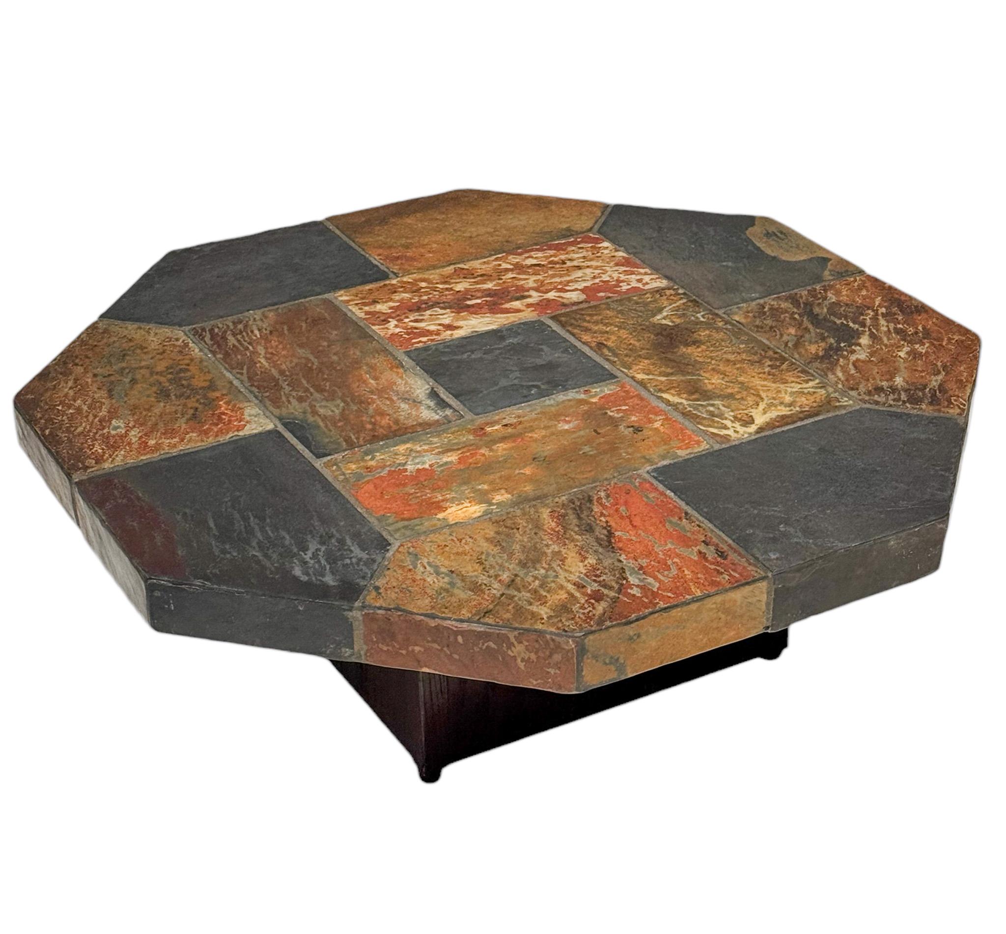 Mid-Century Modern Table basse brutaliste mi-siècle moderne en pierre de ardoise, années 1960 en vente