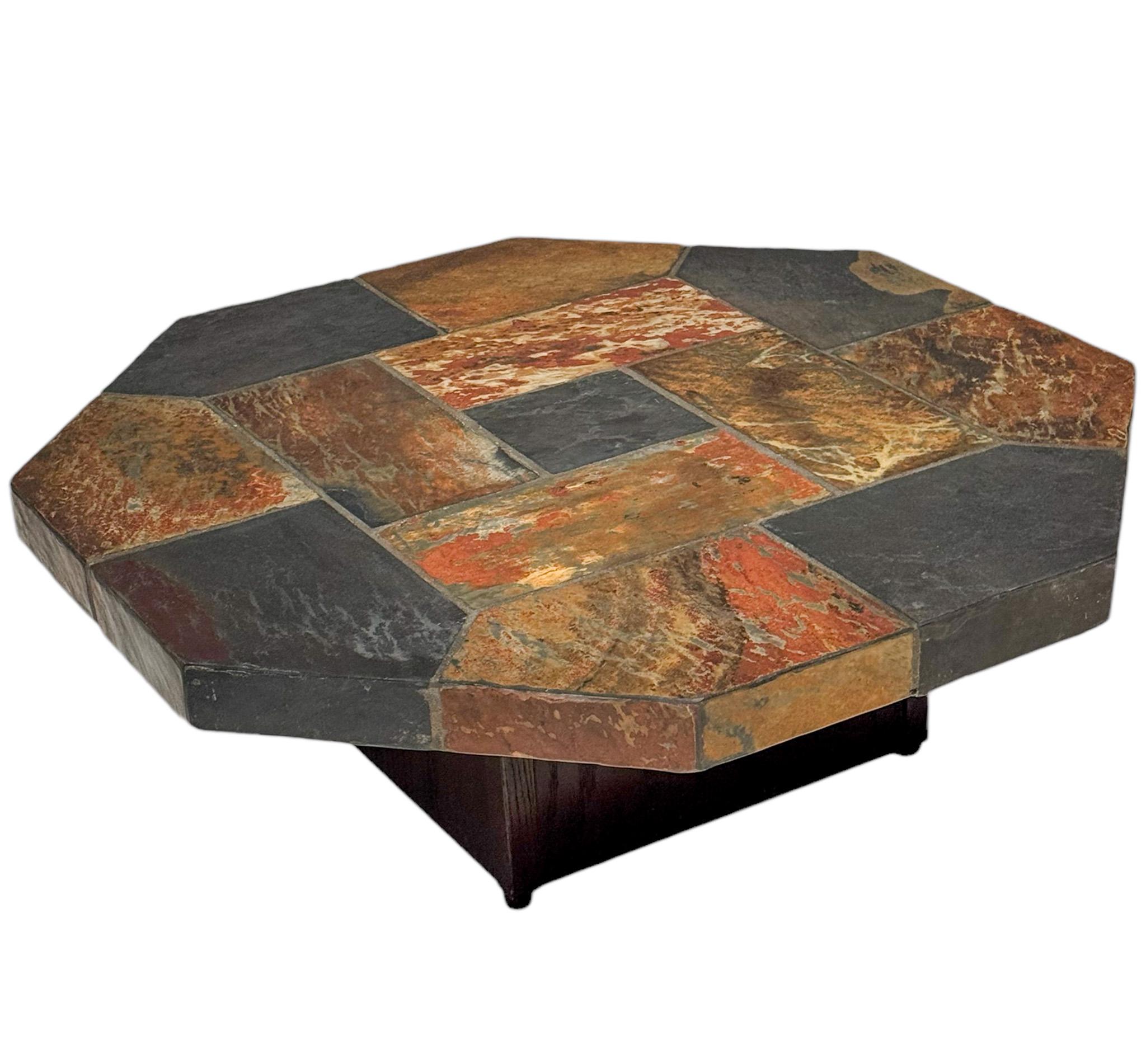 Néerlandais Table basse brutaliste mi-siècle moderne en pierre de ardoise, années 1960 en vente