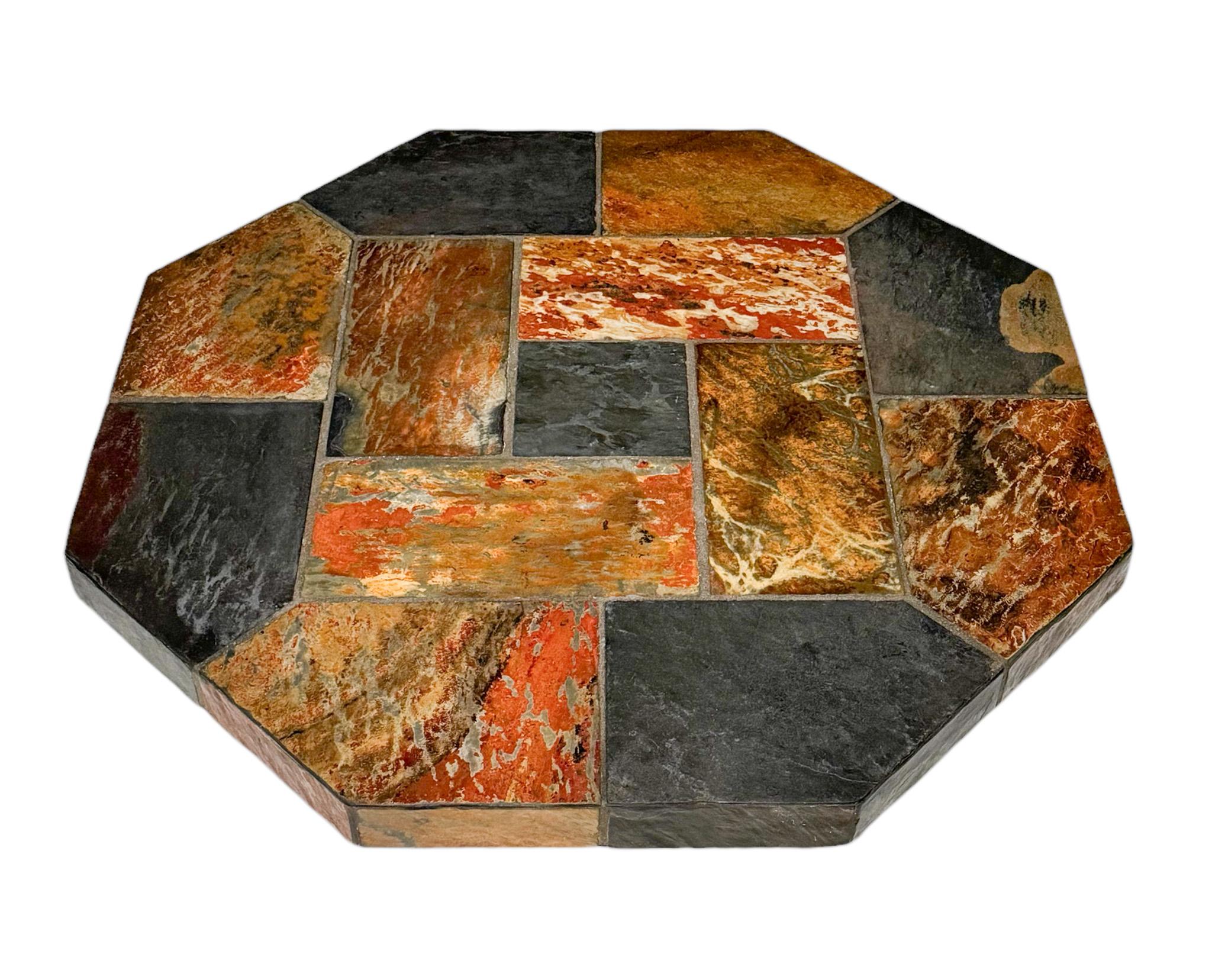 Milieu du XXe siècle Table basse brutaliste mi-siècle moderne en pierre de ardoise, années 1960 en vente