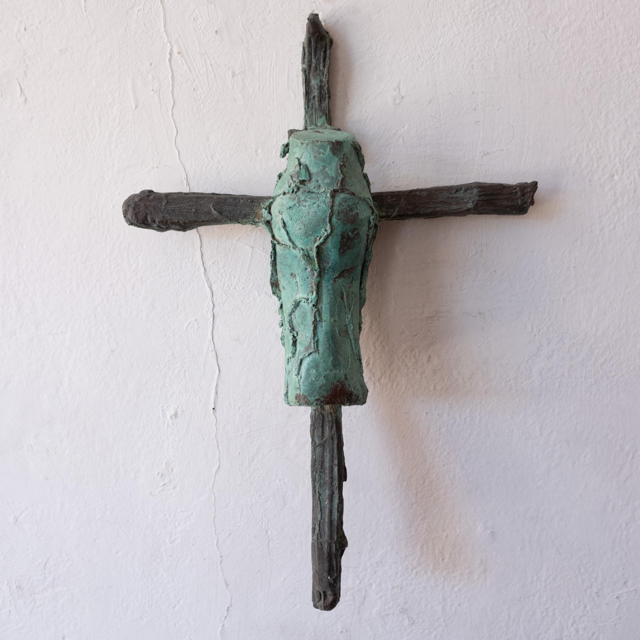 Mid Century Modern Brutalist Solid Bronze Crucifix wall hung sculpture. Beautifully crafted sculpture with a rich patina. Unsigned. 1960s 