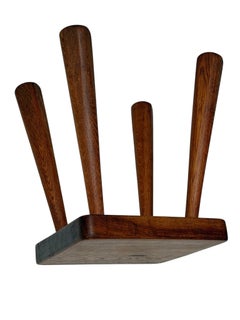 Taburete Brutalista de Roble Macizo, Diseño Holandés, Mediados del Siglo, 1960