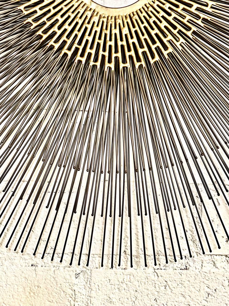 Brutalistische Mid-Century-Modern-Wandskulptur mit Sonnenschliff von William Friedle im Angebot 2