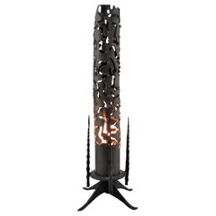 Lampe de table ou lampe d'appoint cylindrique brutaliste taillée en torche, mi-siècle moderne