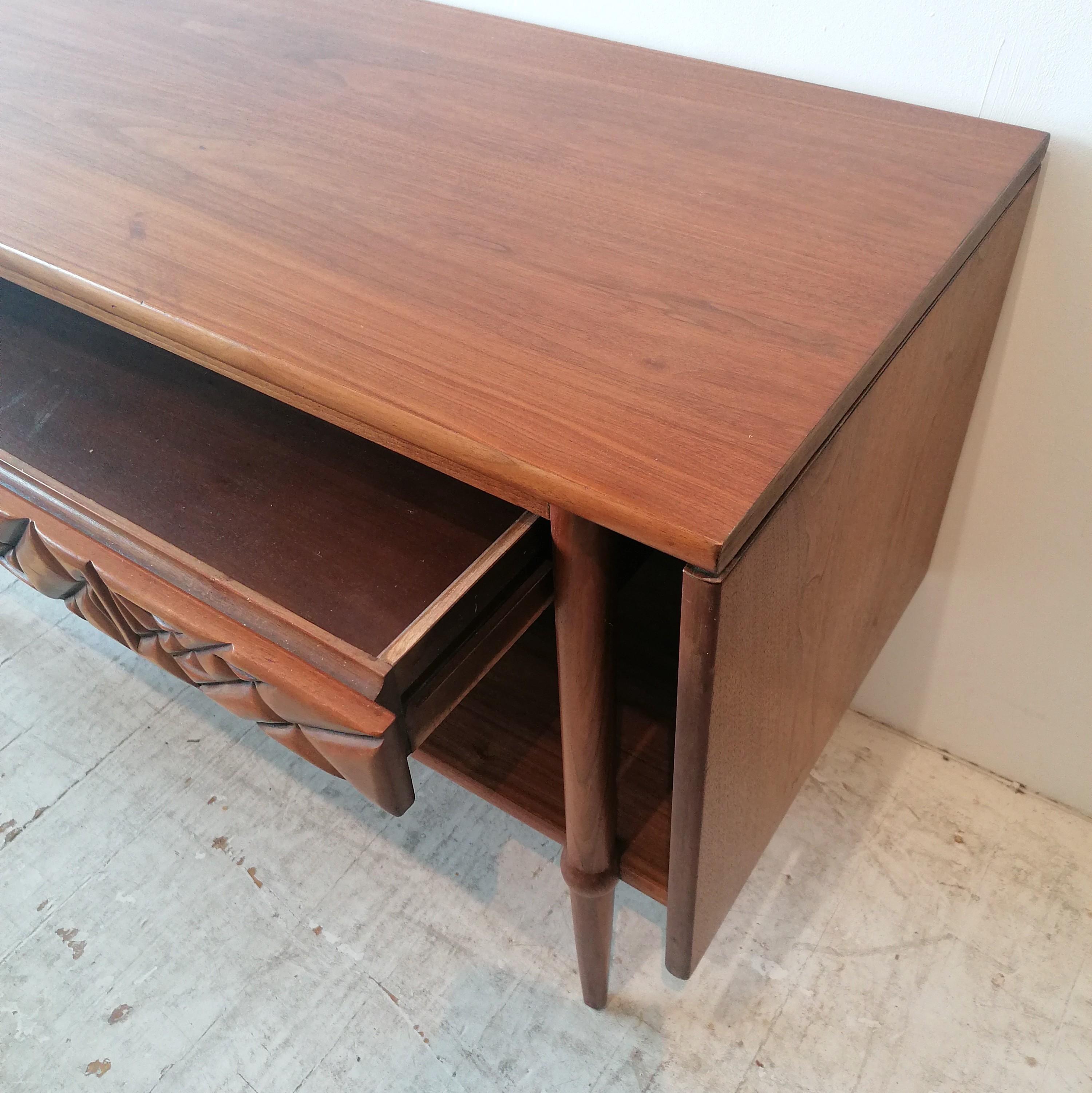 Mid century modern / brutalist walnut extending server table Henredon Heritage 7