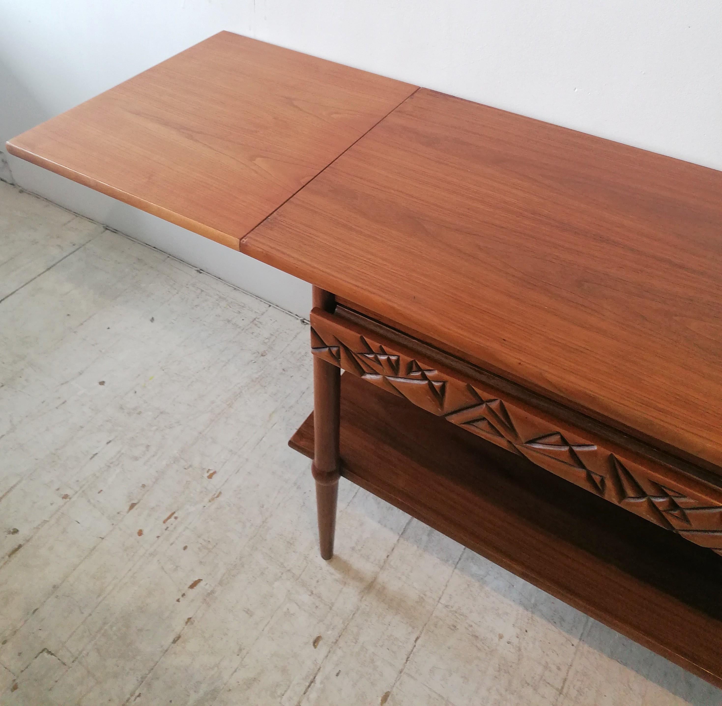 American Mid century modern / brutalist walnut extending server table Henredon Heritage