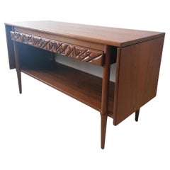 Mid century modern / brutalist walnut extending server table Henredon Heritage