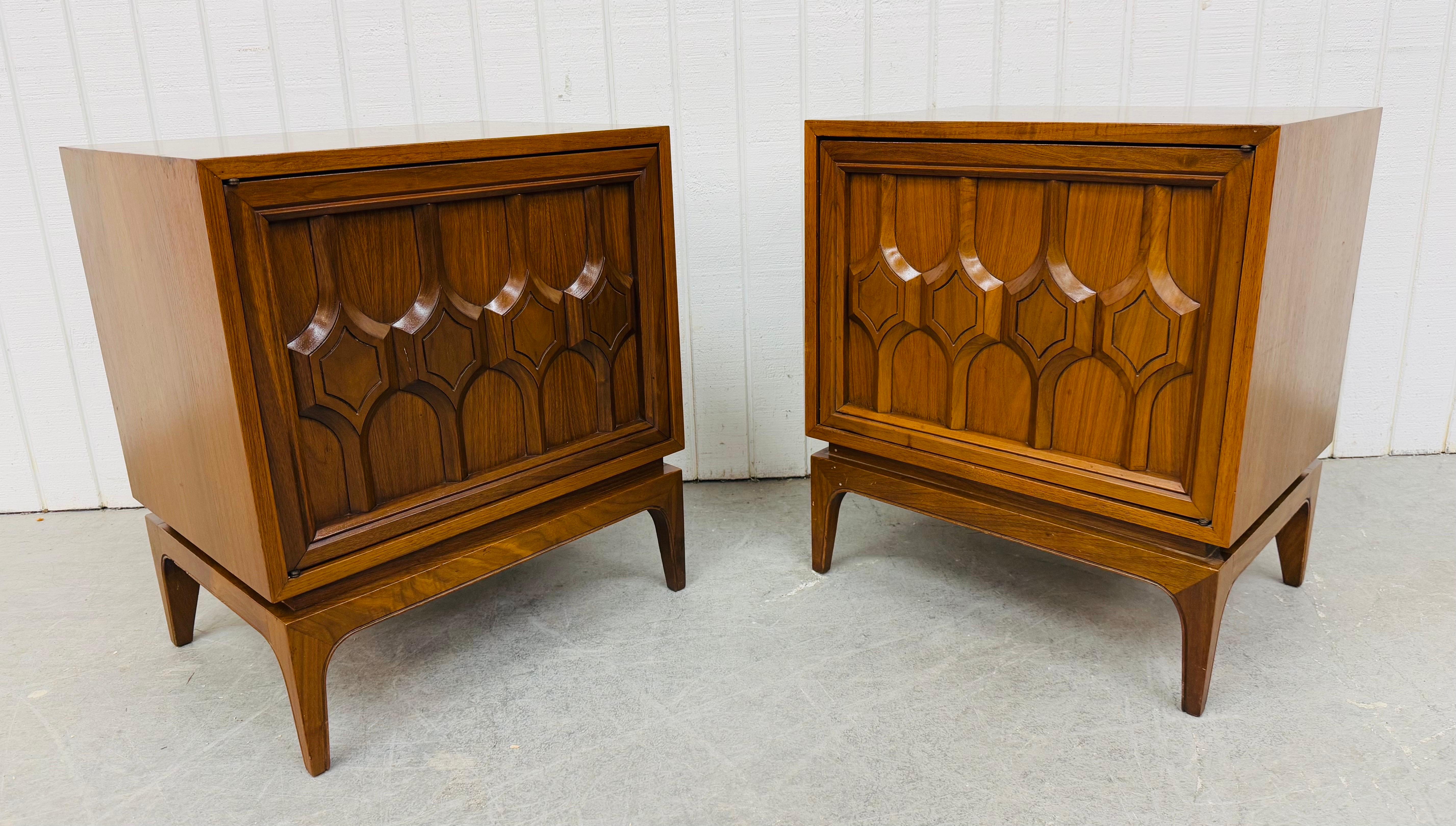 This listing is for a pair of Mid-Century Modern Brutalist Walnut Nightstands. Featuring a straight line design, brutalist front, push button door that opens up to storage space, modern legs, and a beautiful walnut finish. This is an exceptional
