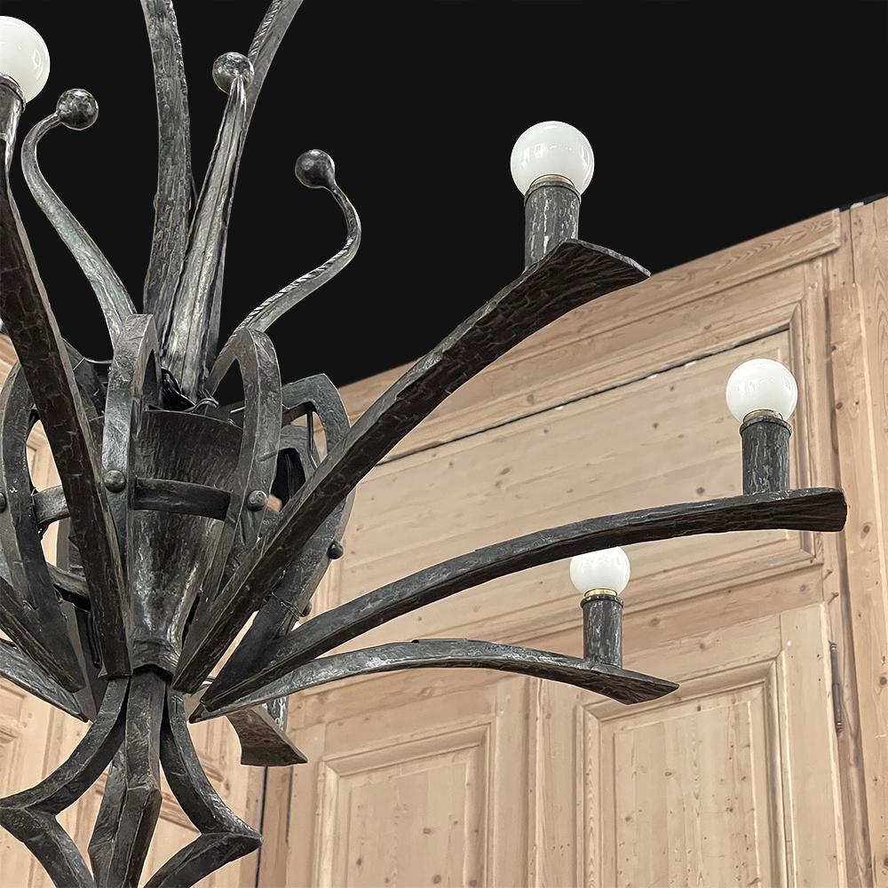 Mid-Century Modern Brutalist Wrought Iron Chandelier In Good Condition For Sale In Dallas, TX