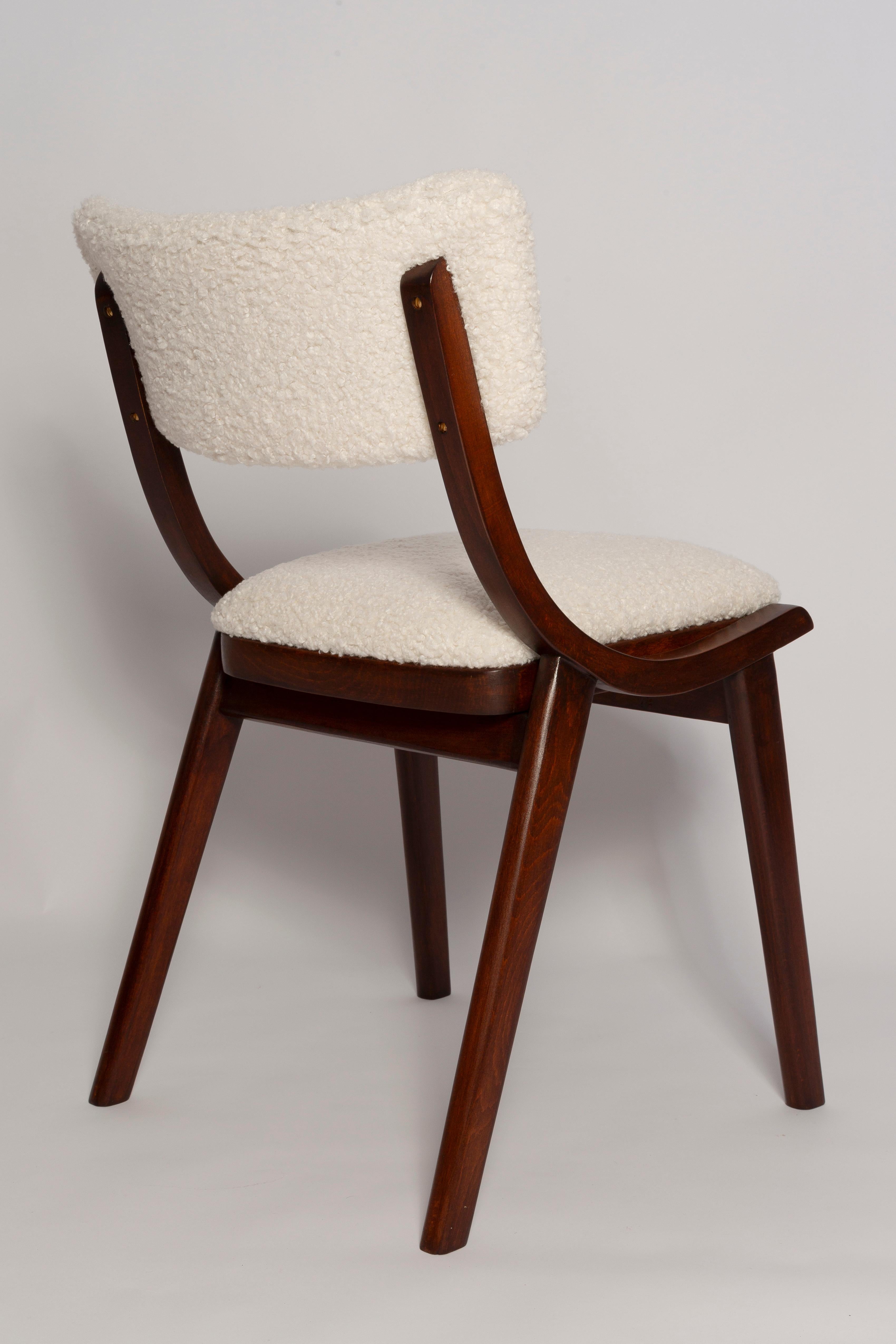 Hand-Crafted Mid Century Modern Bumerang Chair, Light Creme White Boucle, Poland, 1960s For Sale