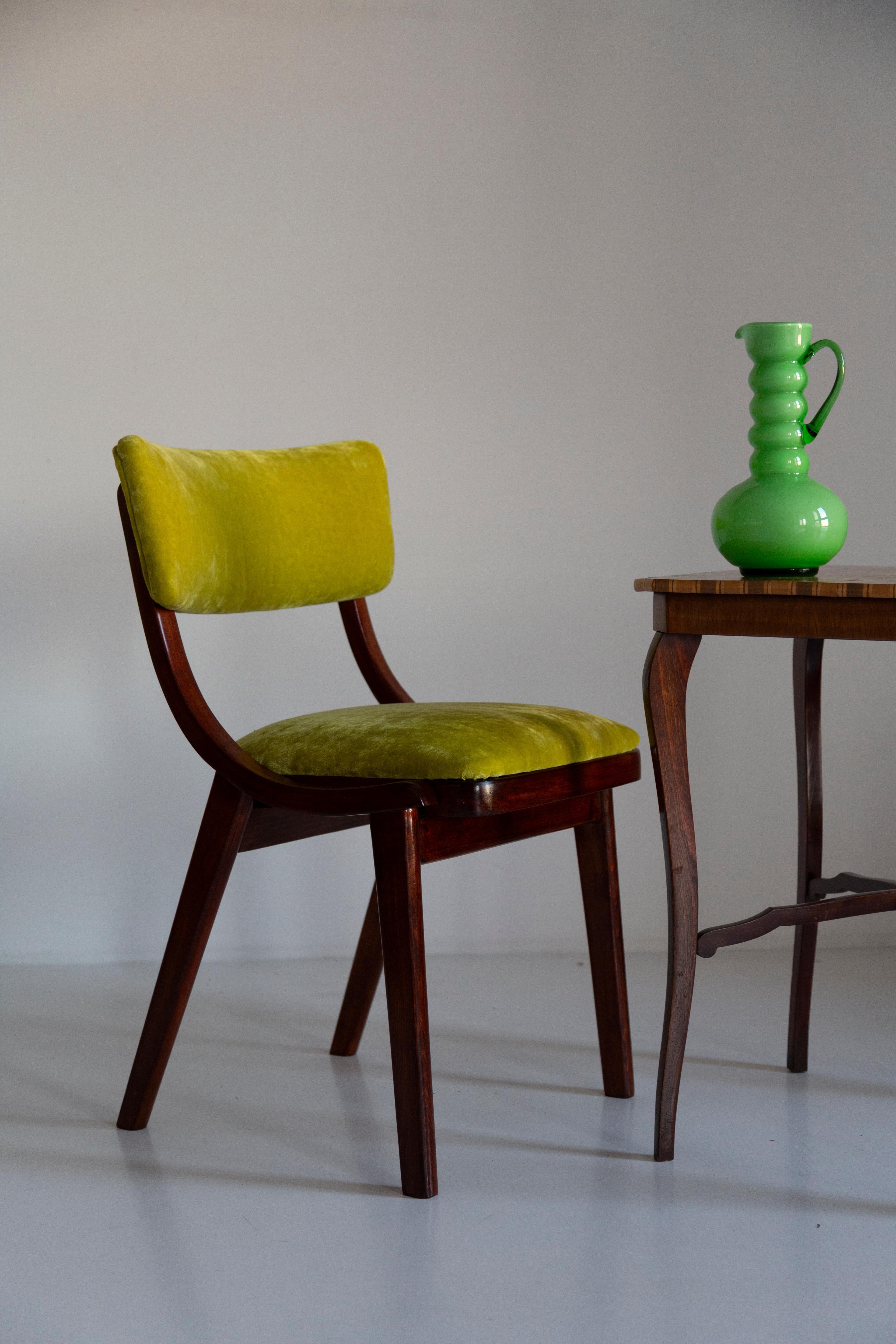 Silla moderna de mediados de siglo Bumerang, terciopelo lima Plushy FR Dedar, Polonia, años 60 Moderno de mediados de siglo en venta