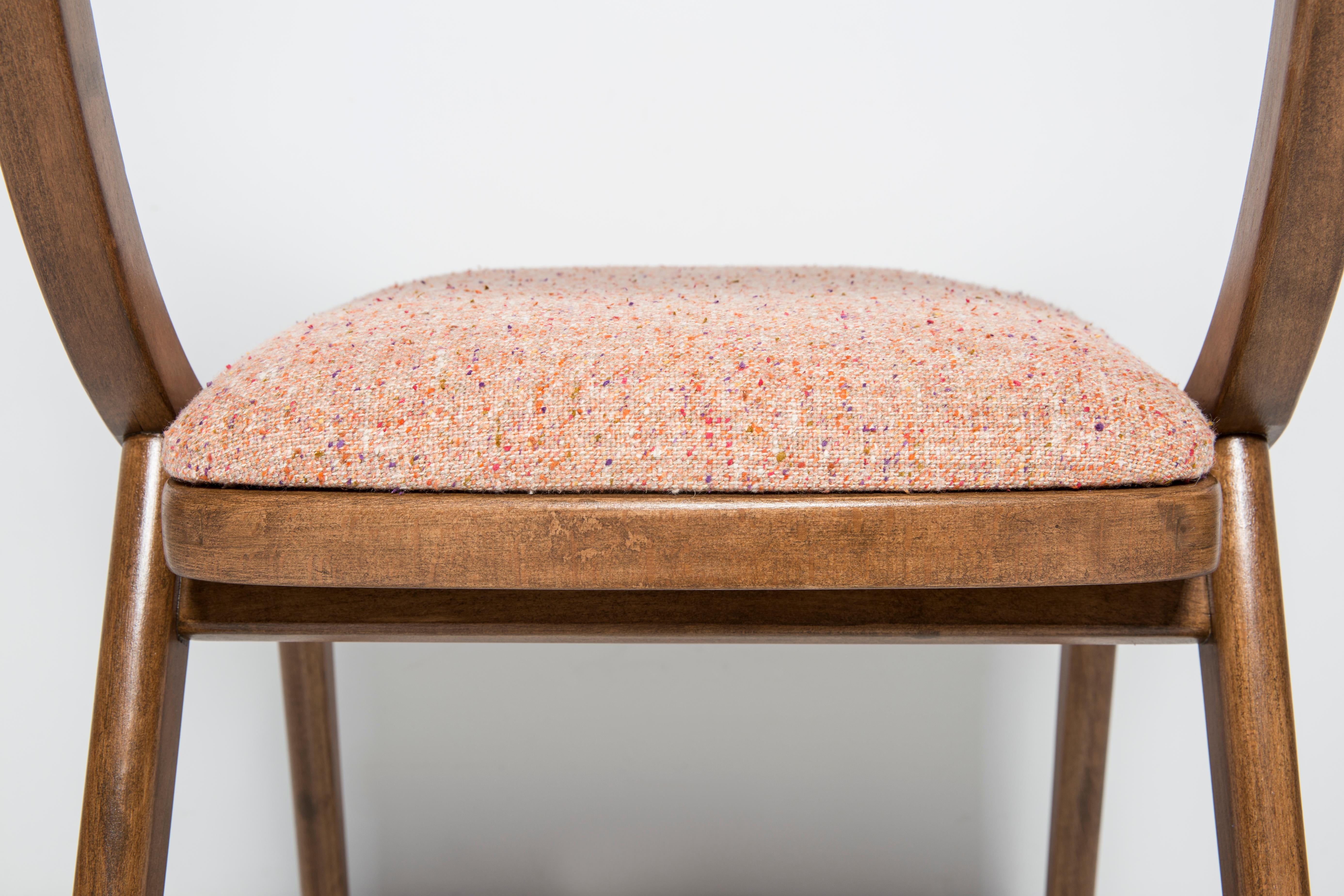 Mid Century Modern Bumerang Chair, Peach Orange Wool, Poland, 1960s In Excellent Condition For Sale In 05-080 Hornowek, PL