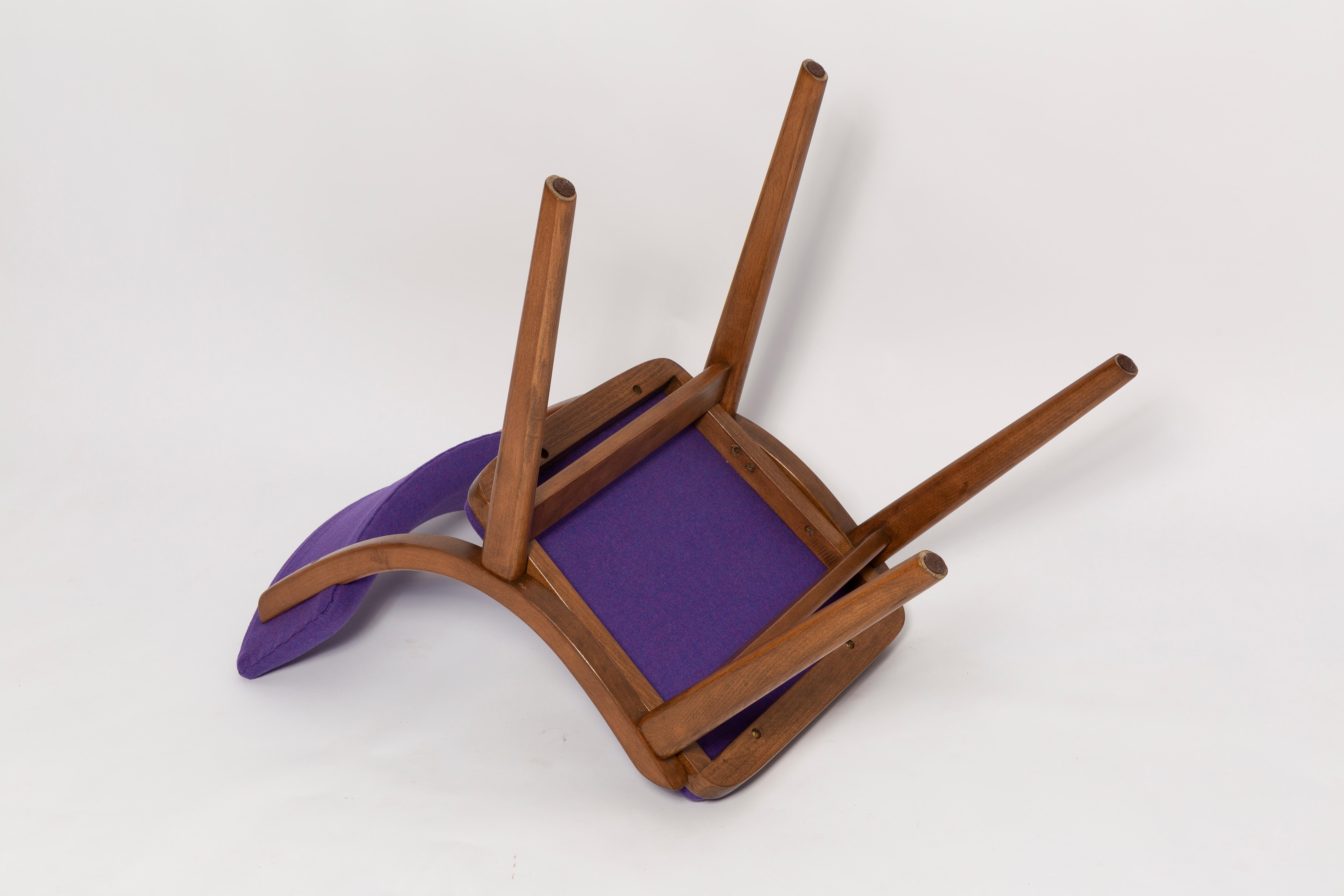 Mid Century Modern Bumerang Chair, Purple Violet Wool, Poland, 1960s For Sale 1
