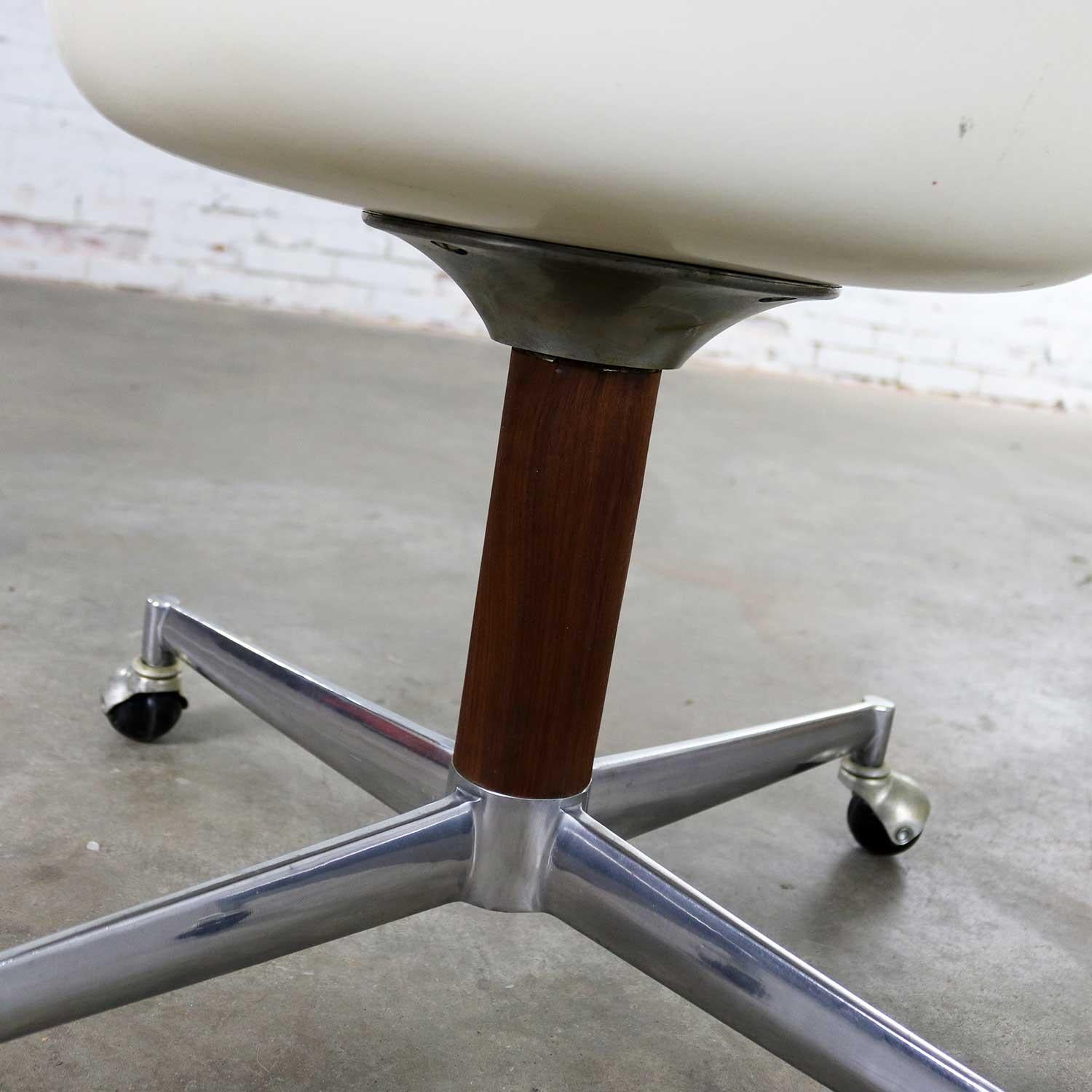 Mid-Century Modern Burke Inc Fiberglass Shell Desk Armchair Rolling Swivel Tilt 2