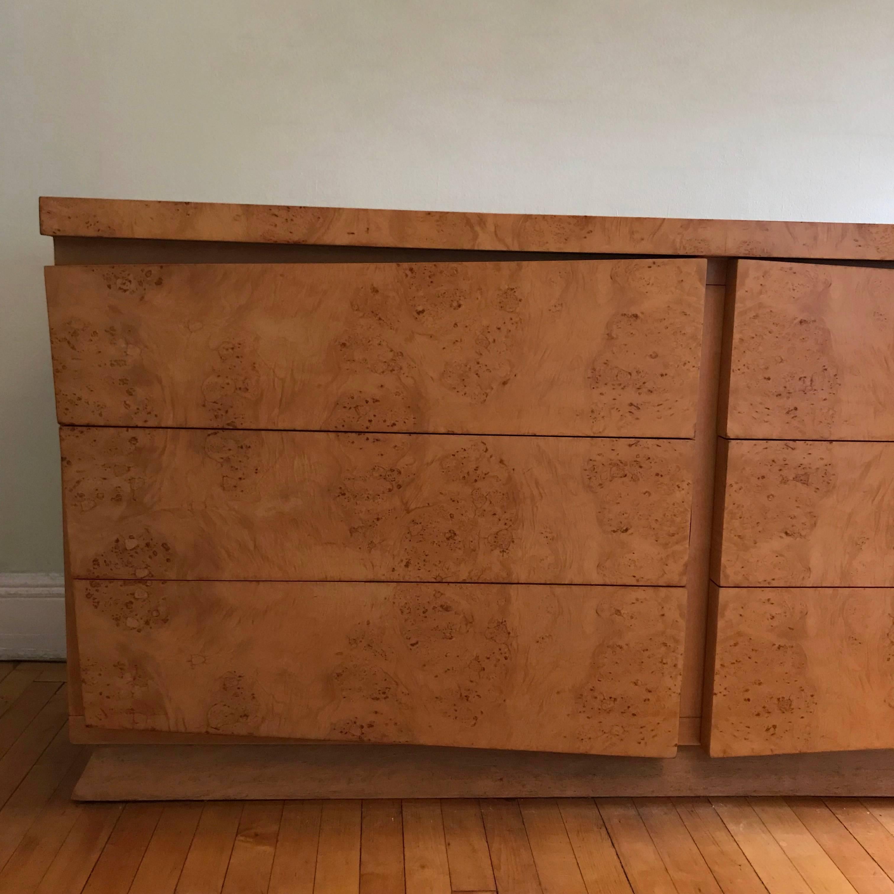 Mid-Century Modern Burl Olive Wood Double Dresser In Excellent Condition In Brooklyn, NY