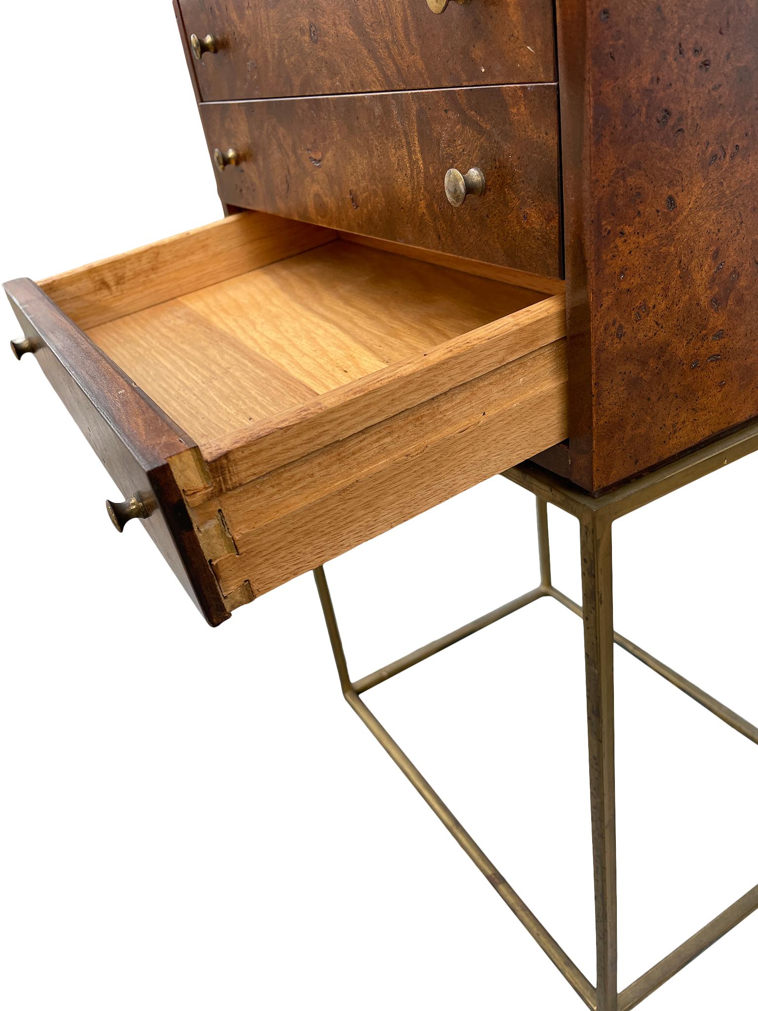 Mid Century Modern Burl Petite 3 Drawer Jewelry Chest Brass Bass and Knobs In Good Condition In BROOKLYN, NY