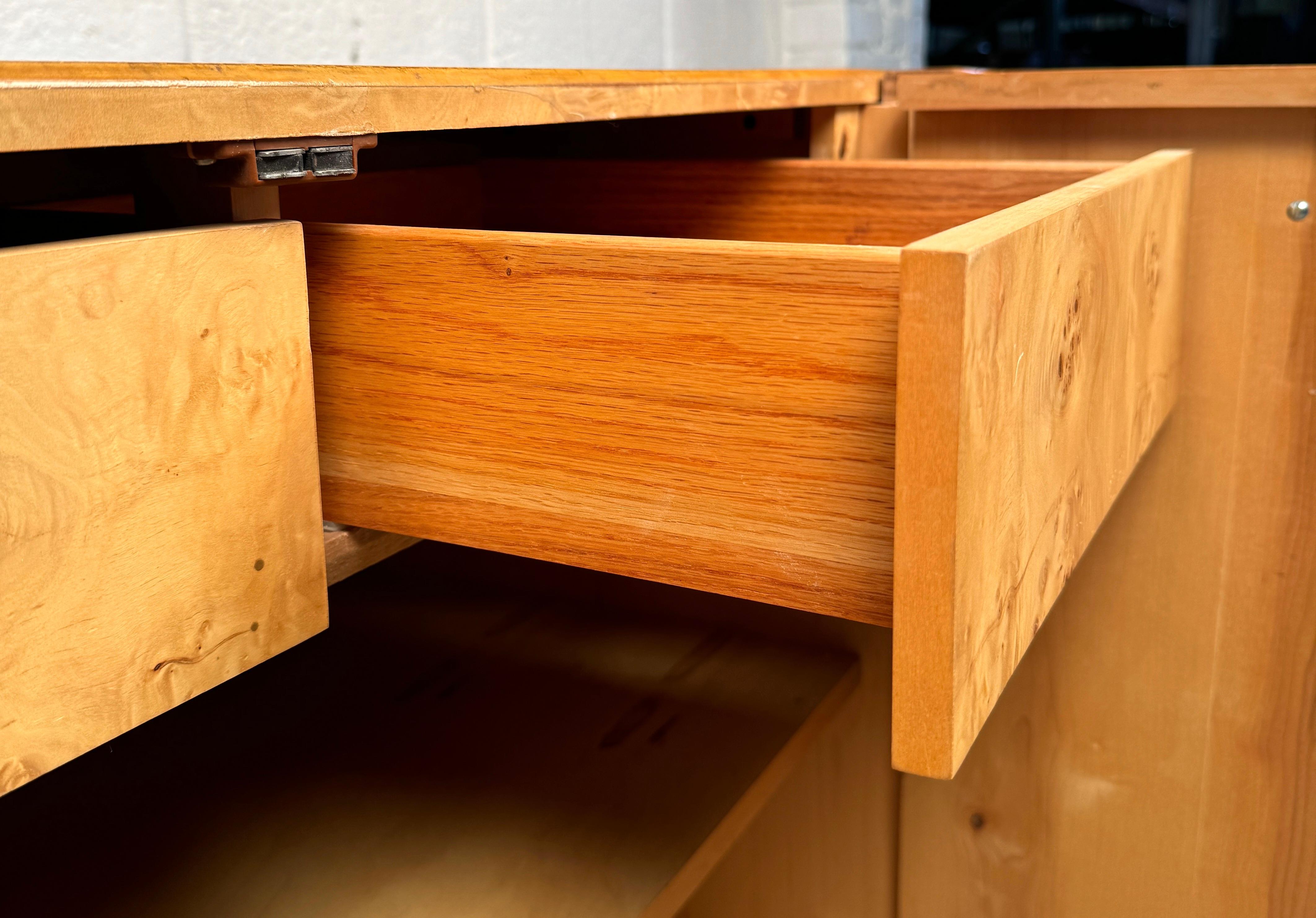 Credenza in radica moderna del Medioevo in vendita 10