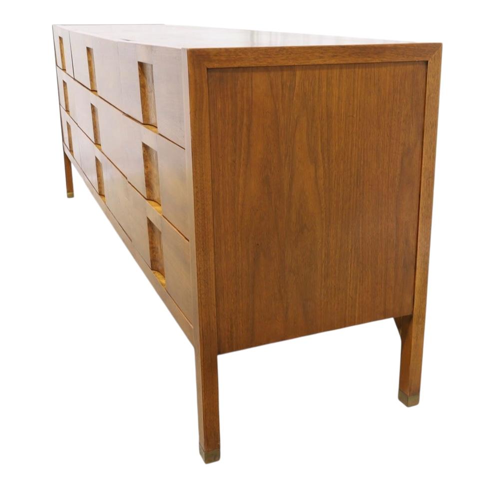 Mid-Century Modern Burl Walnut Credenza / Cabinet By Lane Furniture 5