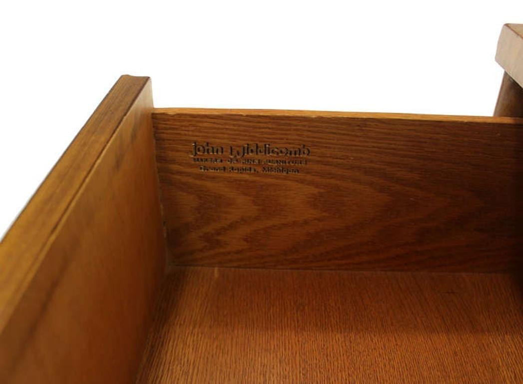 20ième siècle Crédence à 9 tiroirs en noyer de ronce John Widdicomb Mid Century Modern Long Dresser Credenza  en vente